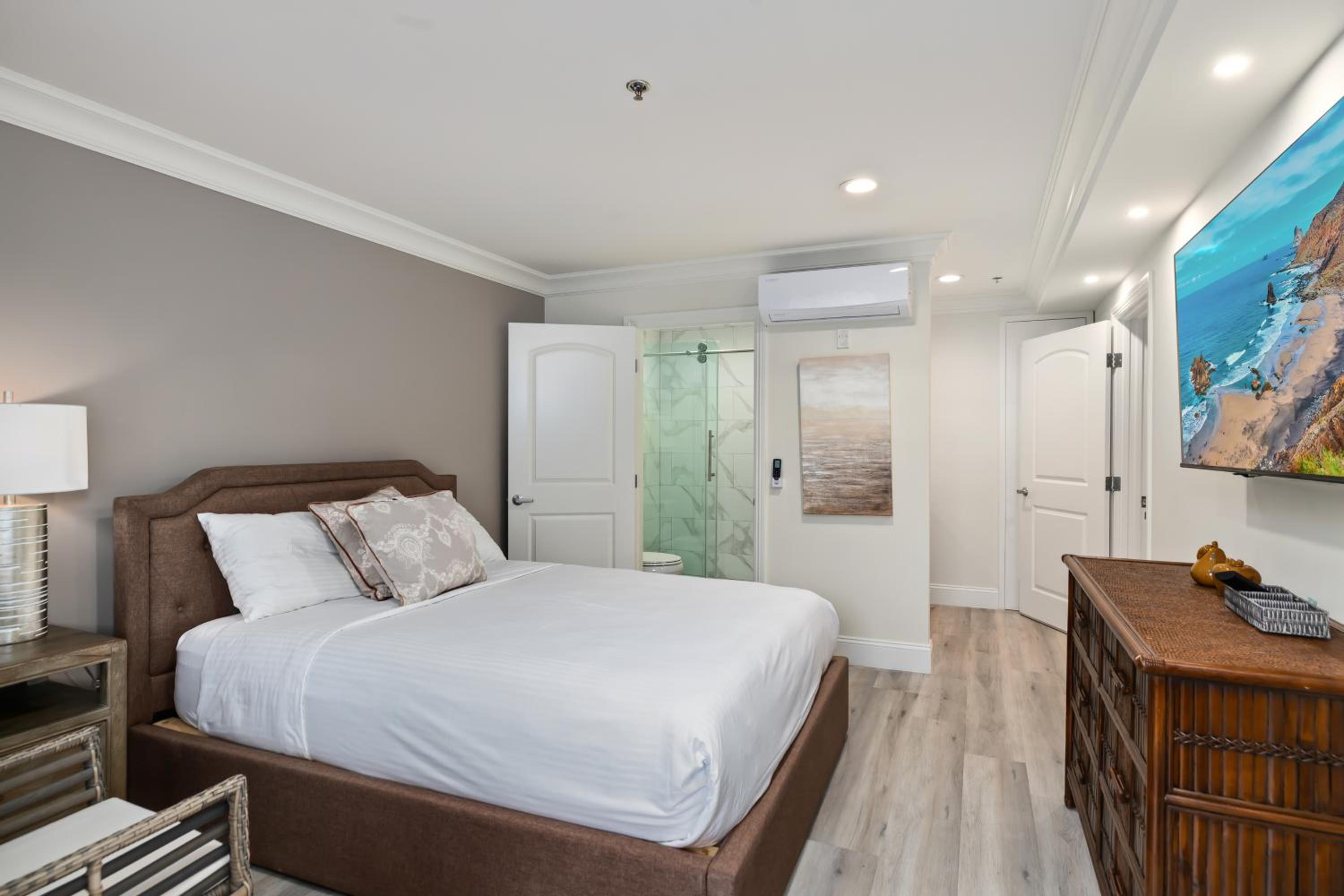 Hotel Huntington - Property Image 43