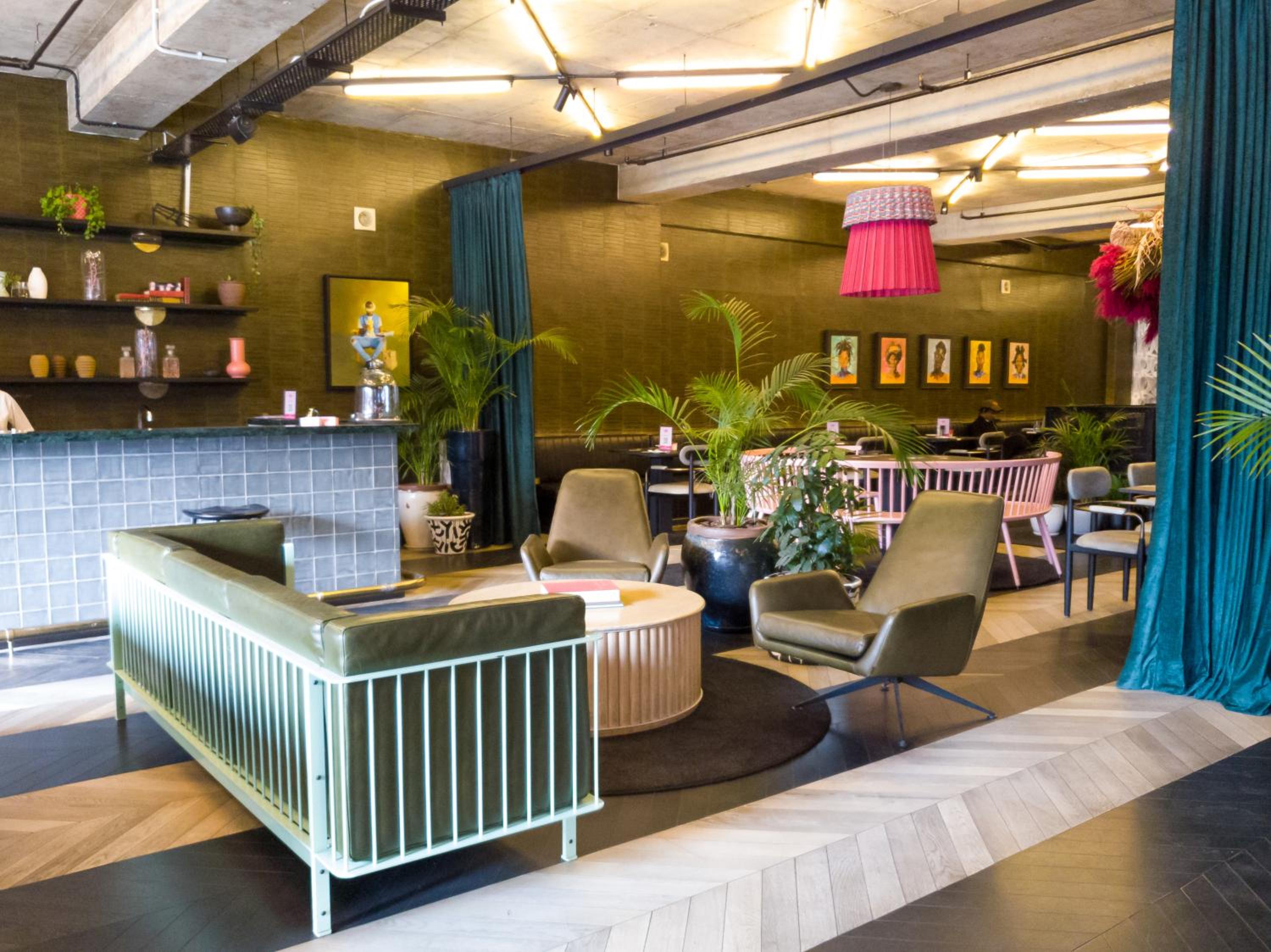 lounge