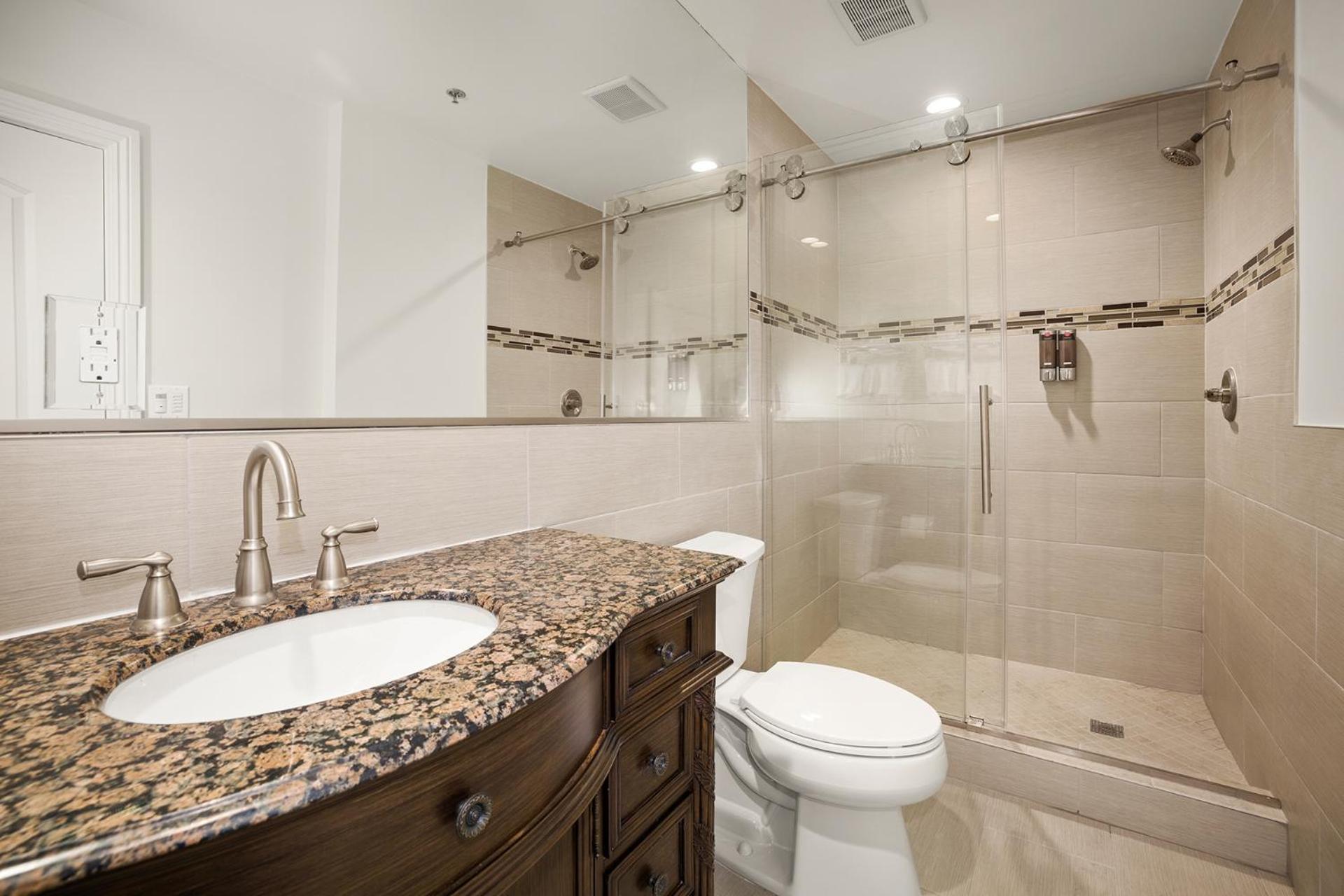 Hotel Huntington - Property Image 102