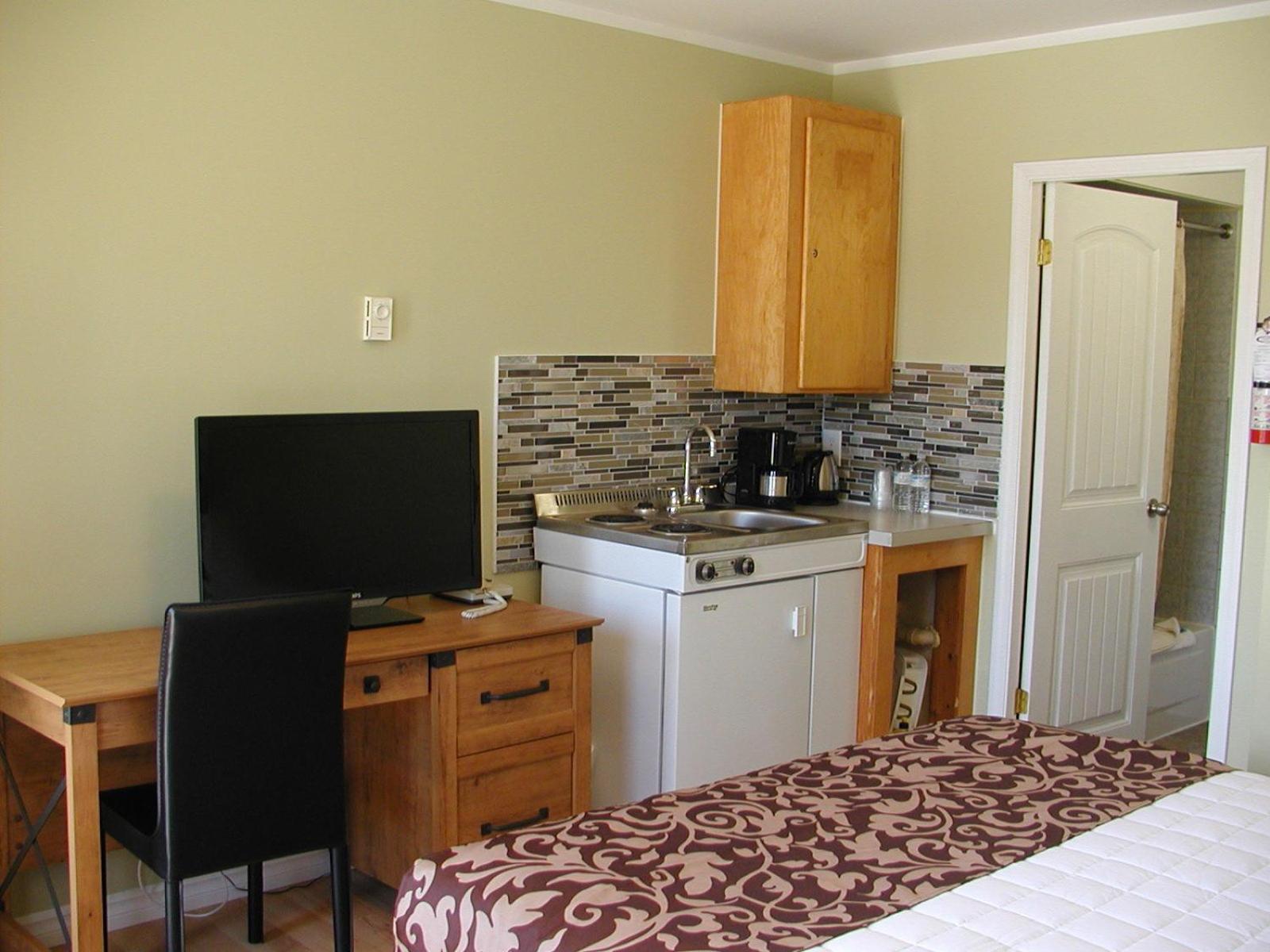 Almo Court Motel