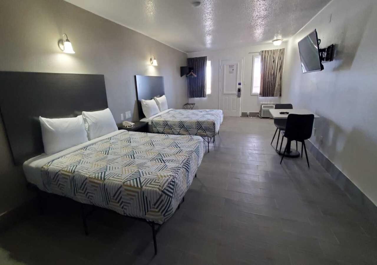 Crestview Inn