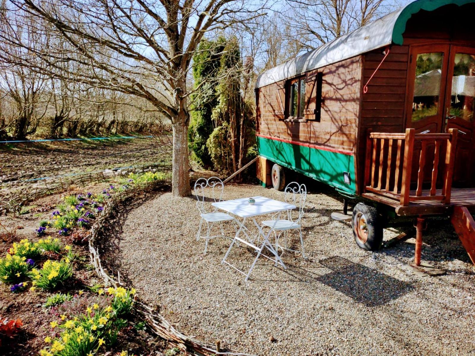 Domaine De La Carrauterie by Terre Insolite