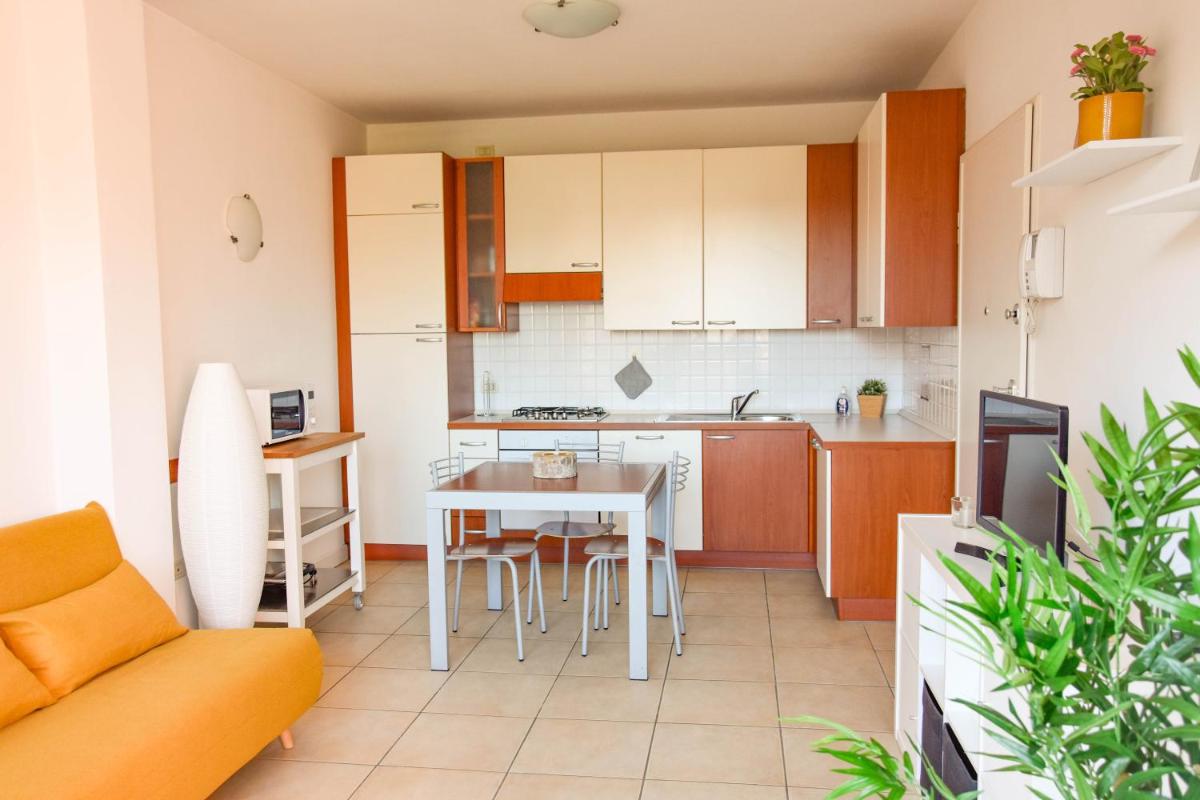 Apartment with free parking near the center view 3