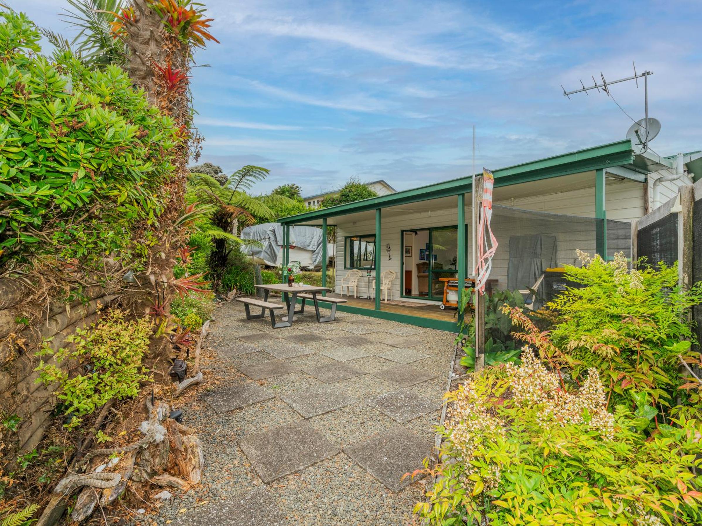The Bach - Whitianga Holiday Home view 4