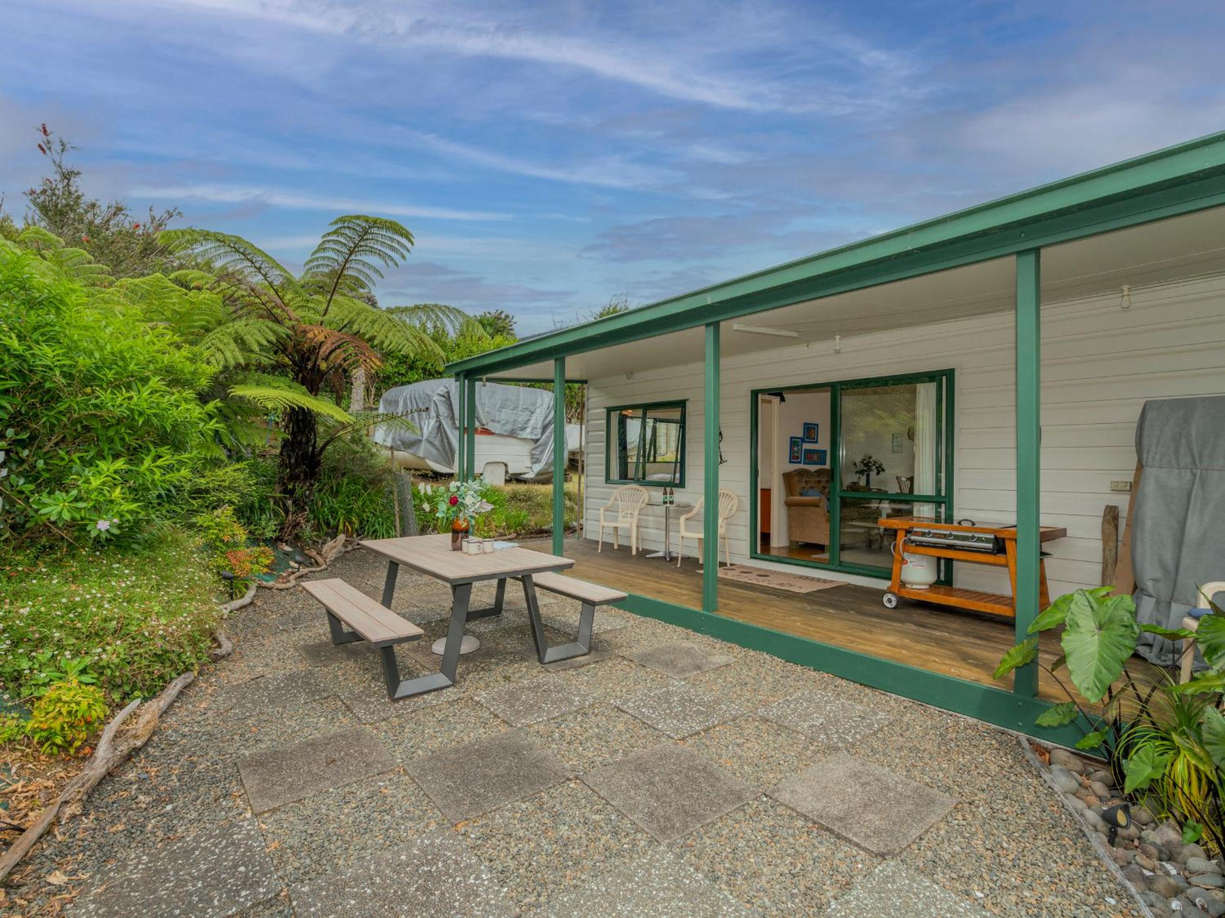 The Bach - Whitianga Holiday Home view 5