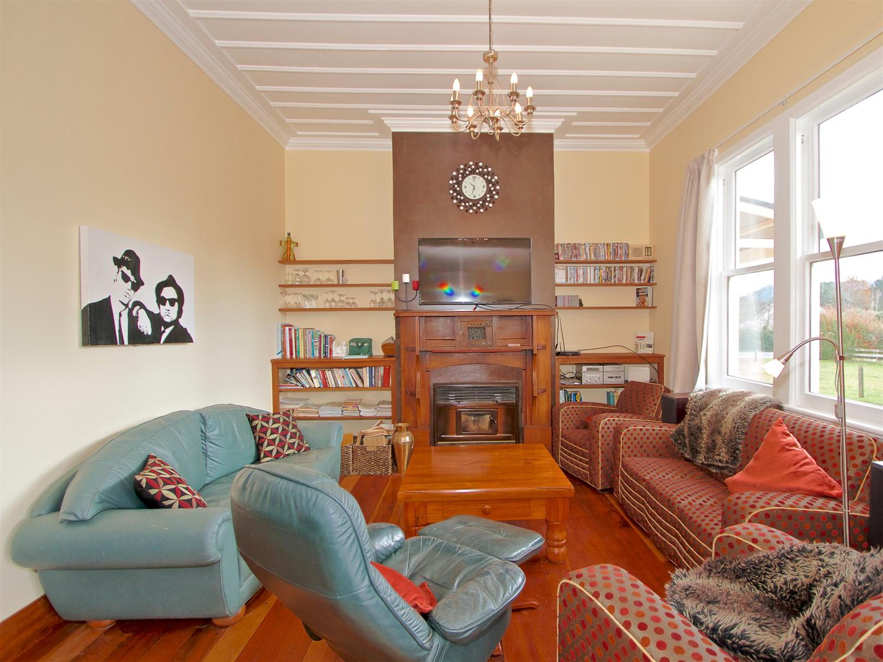 The Lazy Carrot - Ohakune Holiday Home view 2