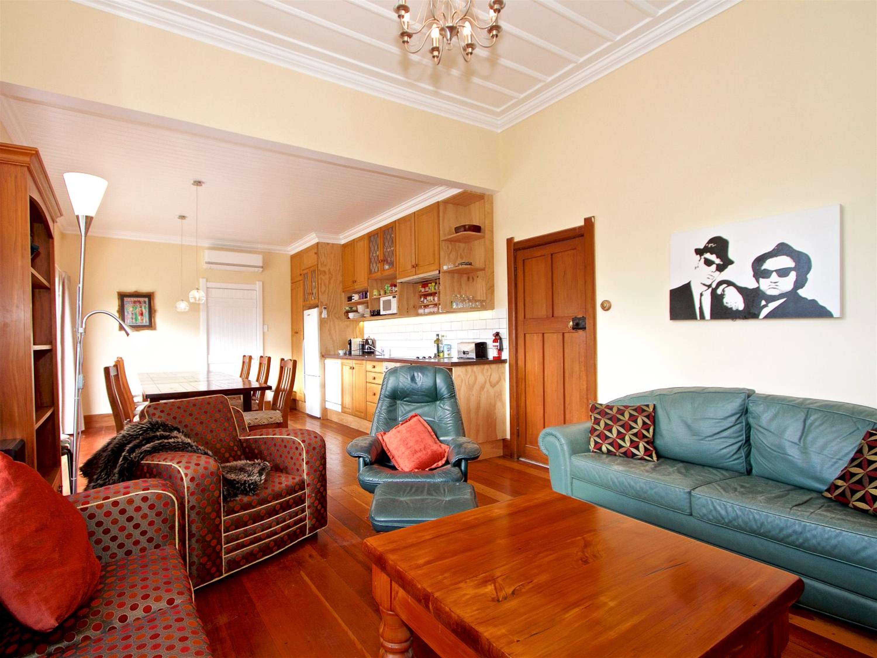The Lazy Carrot - Ohakune Holiday Home view 3