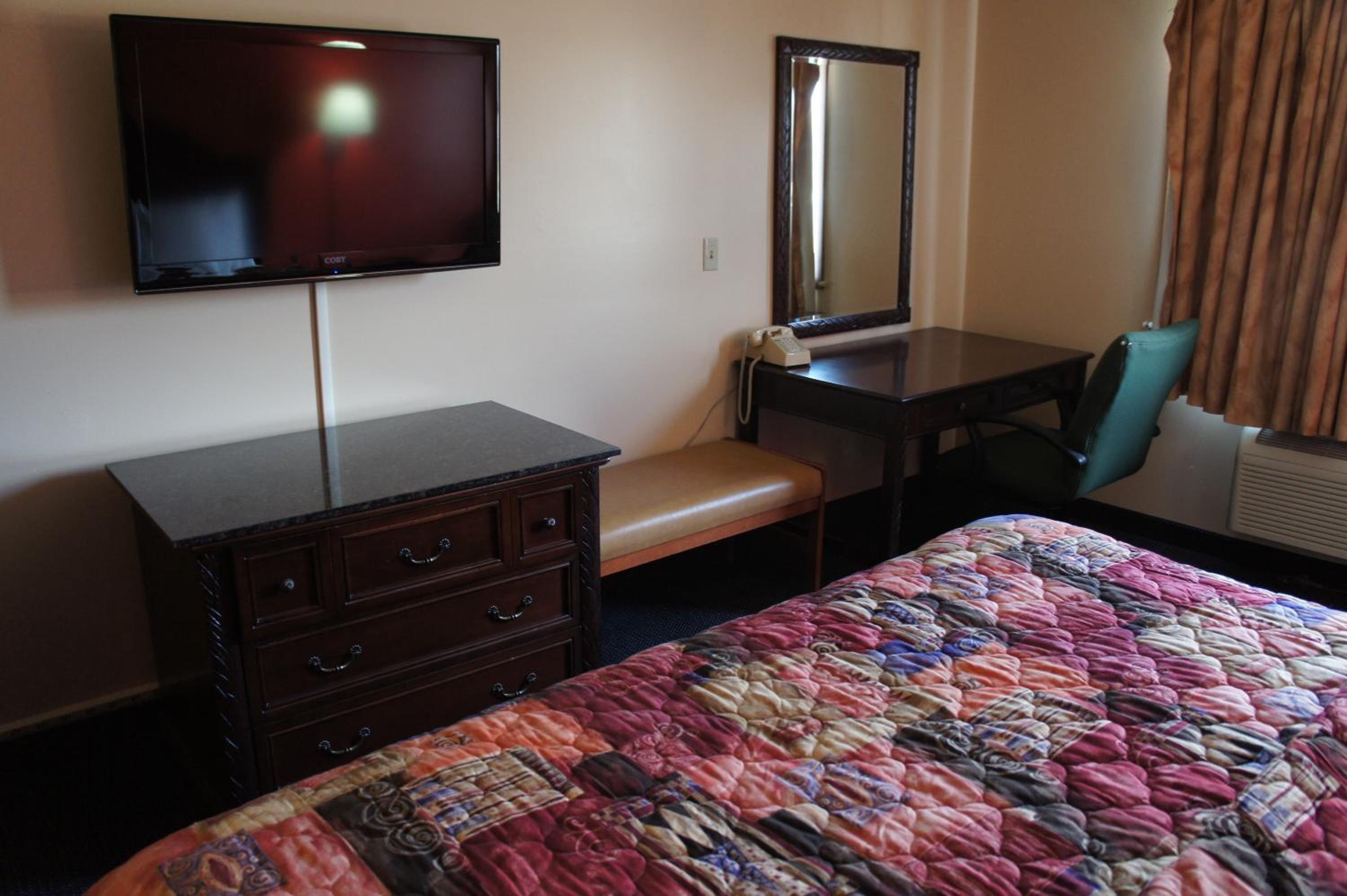 Coratel Inn and Suites Maple Grove - Property Image 26