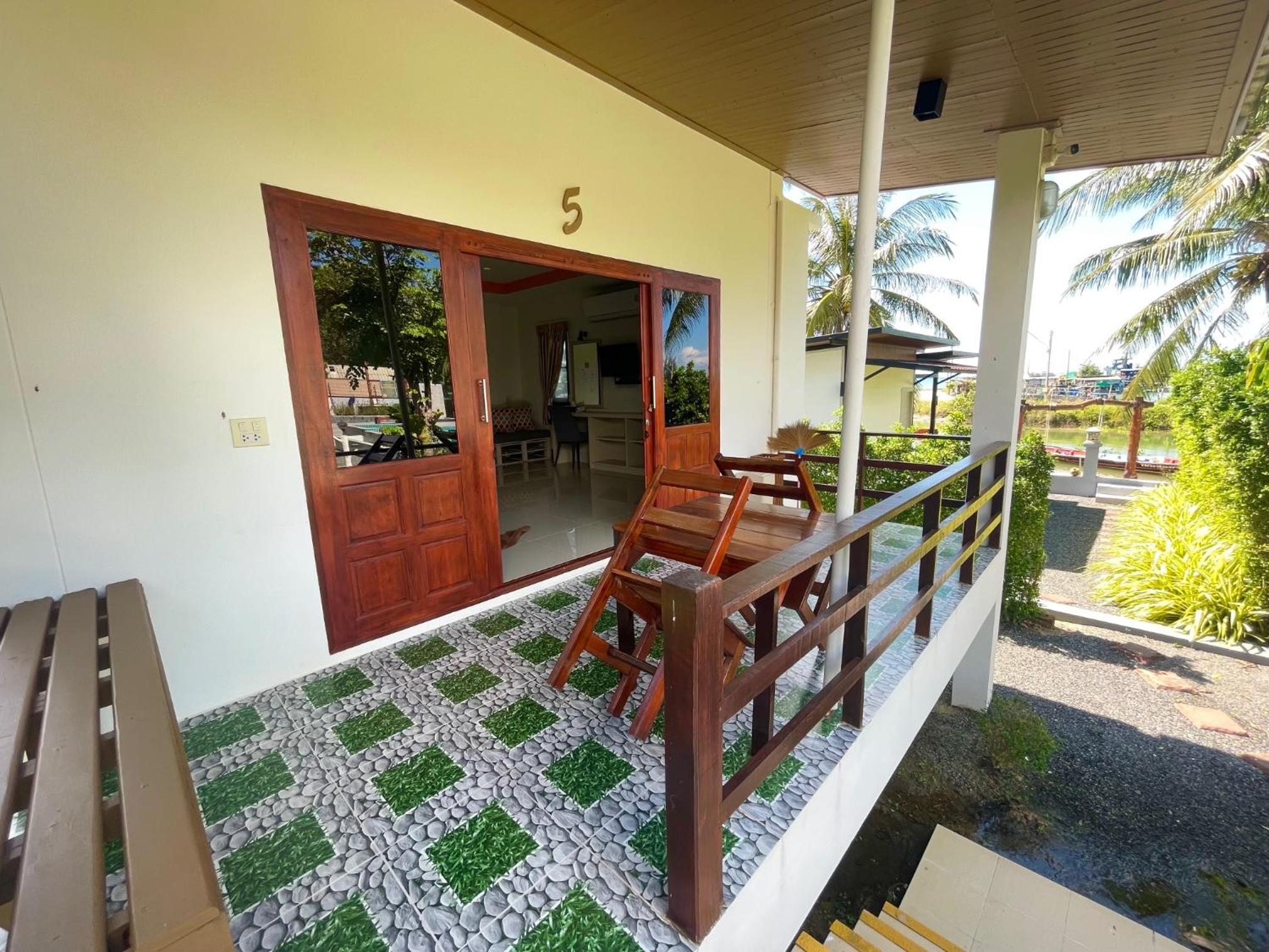 Breeze Bay Villas Koh Phangan
