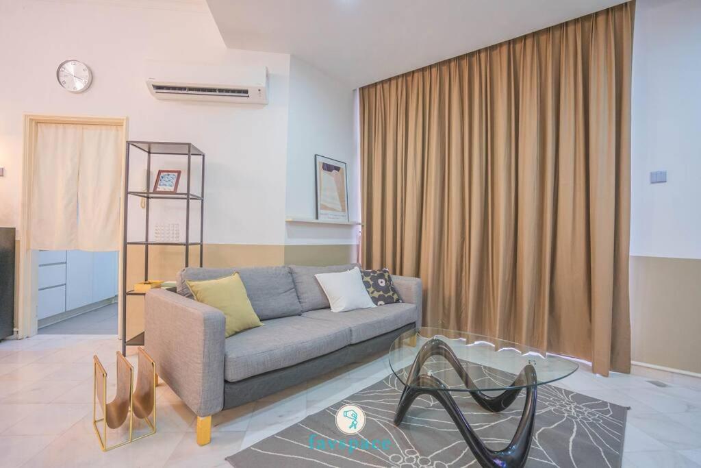 Doorstep - Sunway Putra Mall - Close to PWTC for 4
