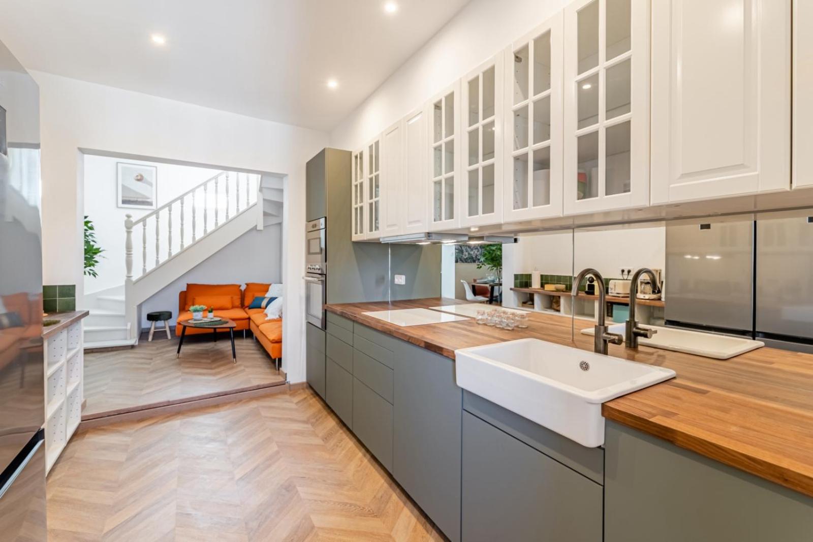 La ColocXL - Magnifique duplex 110 m² - 5 chambres + parking view 2