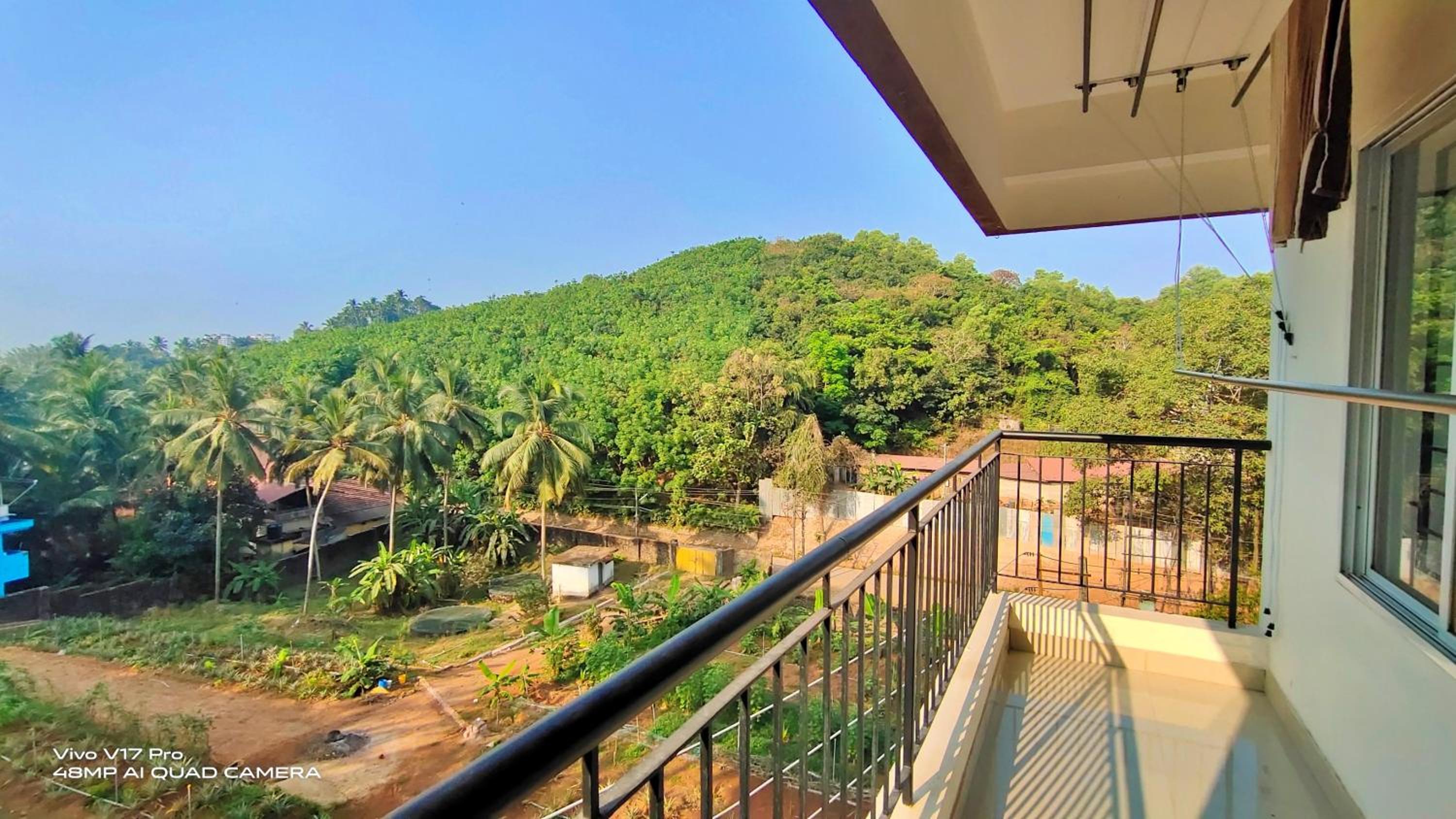 305 Home Stay, photo 32