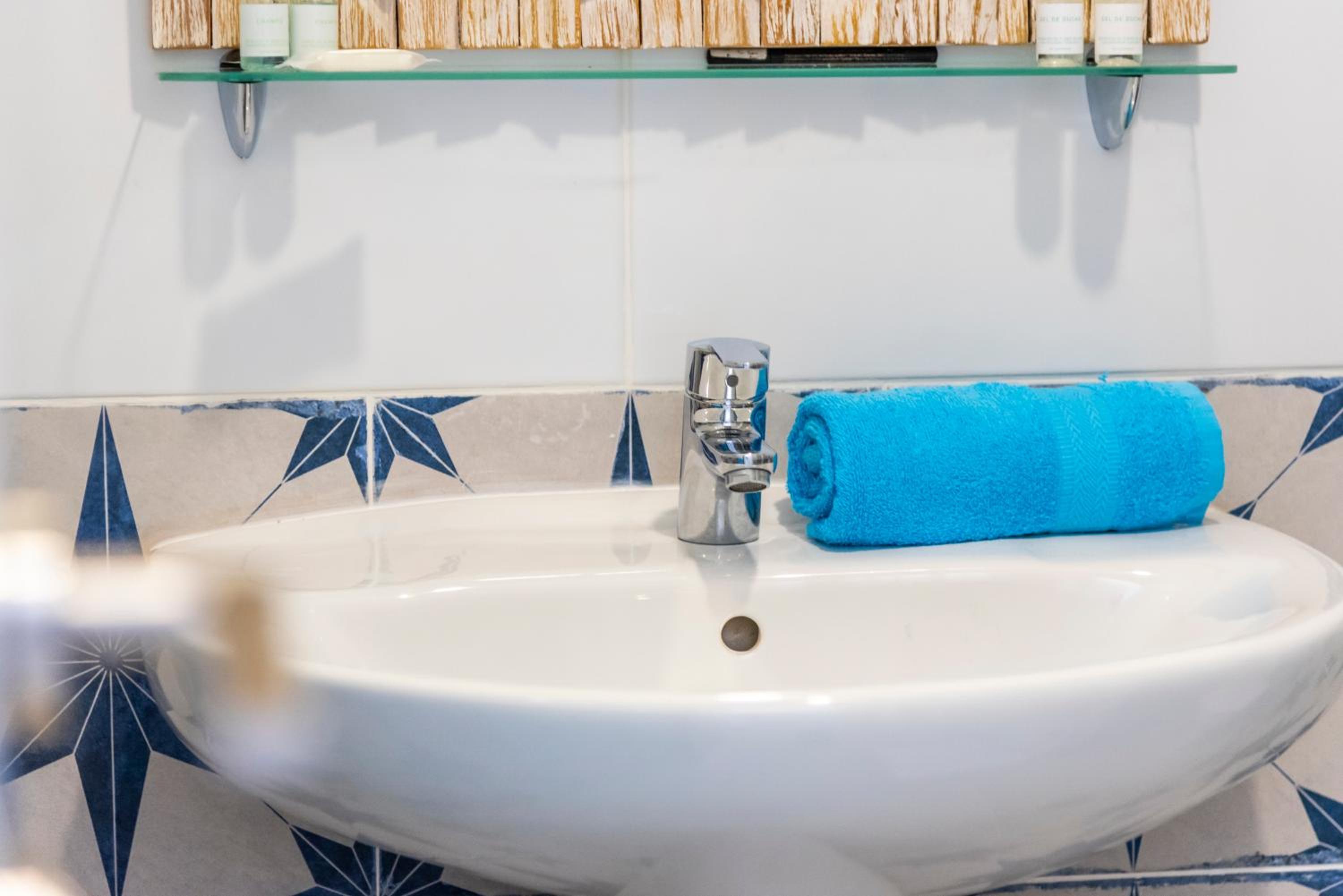 OKEANOS Eco Guest House