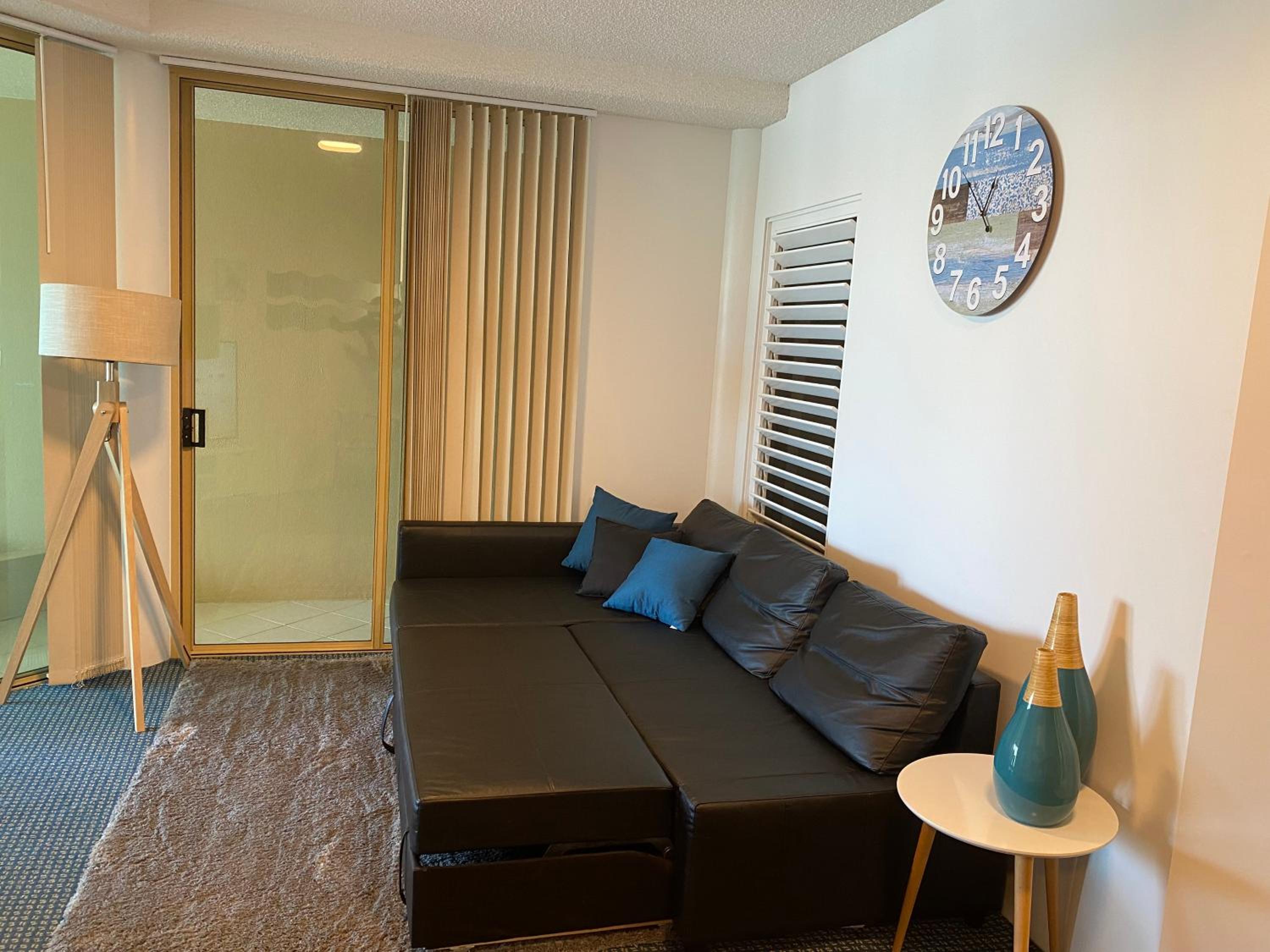 Mooloolaba Beachfront: Superior Resort Apartment view 3