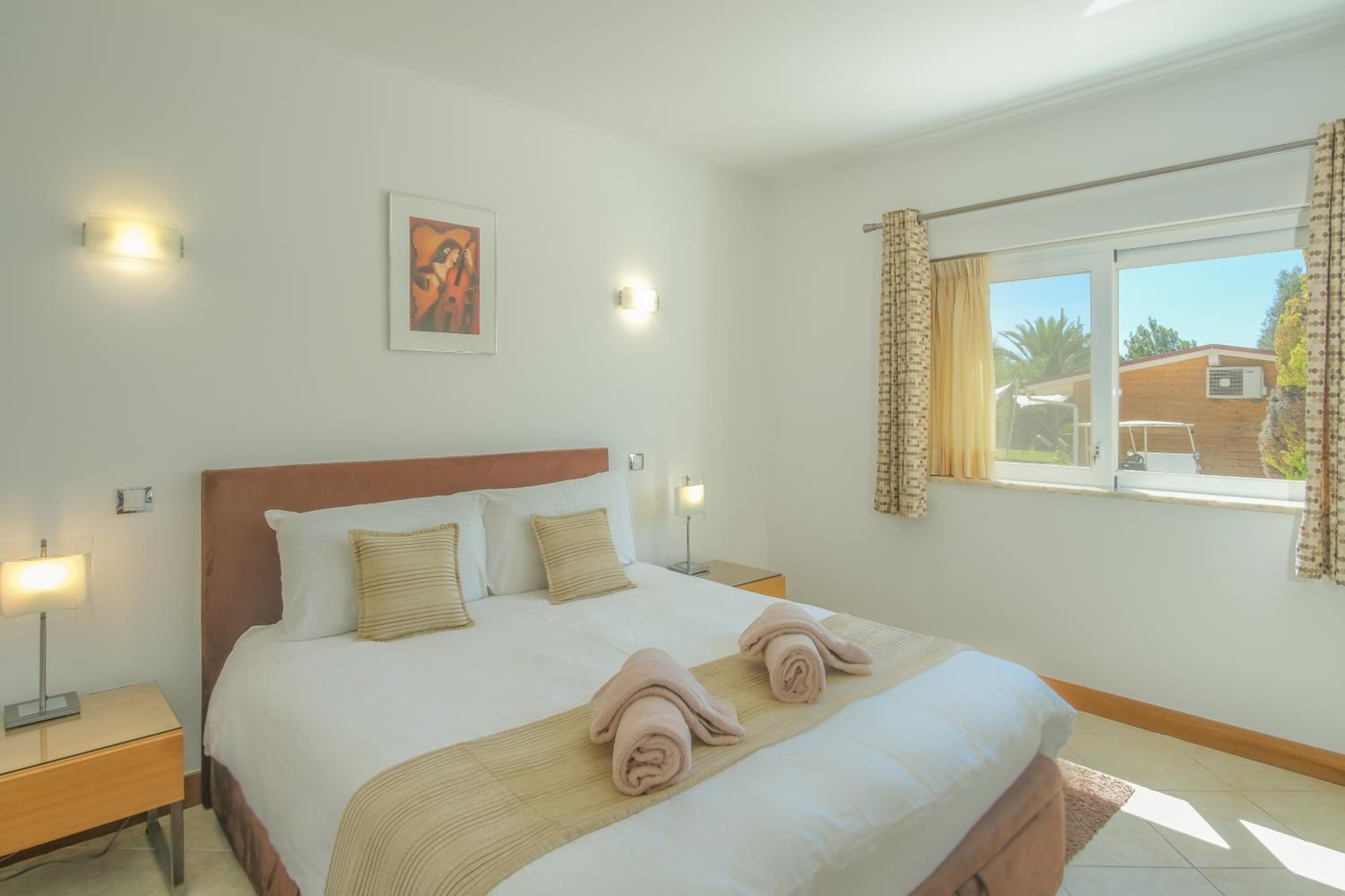 Casa Monte Cristo Apartments - Almond view 5
