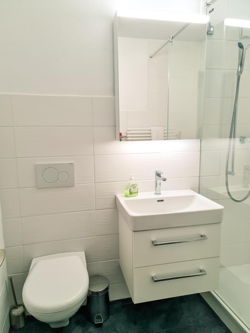 Nika Apartment - Aare Jungfrau AG