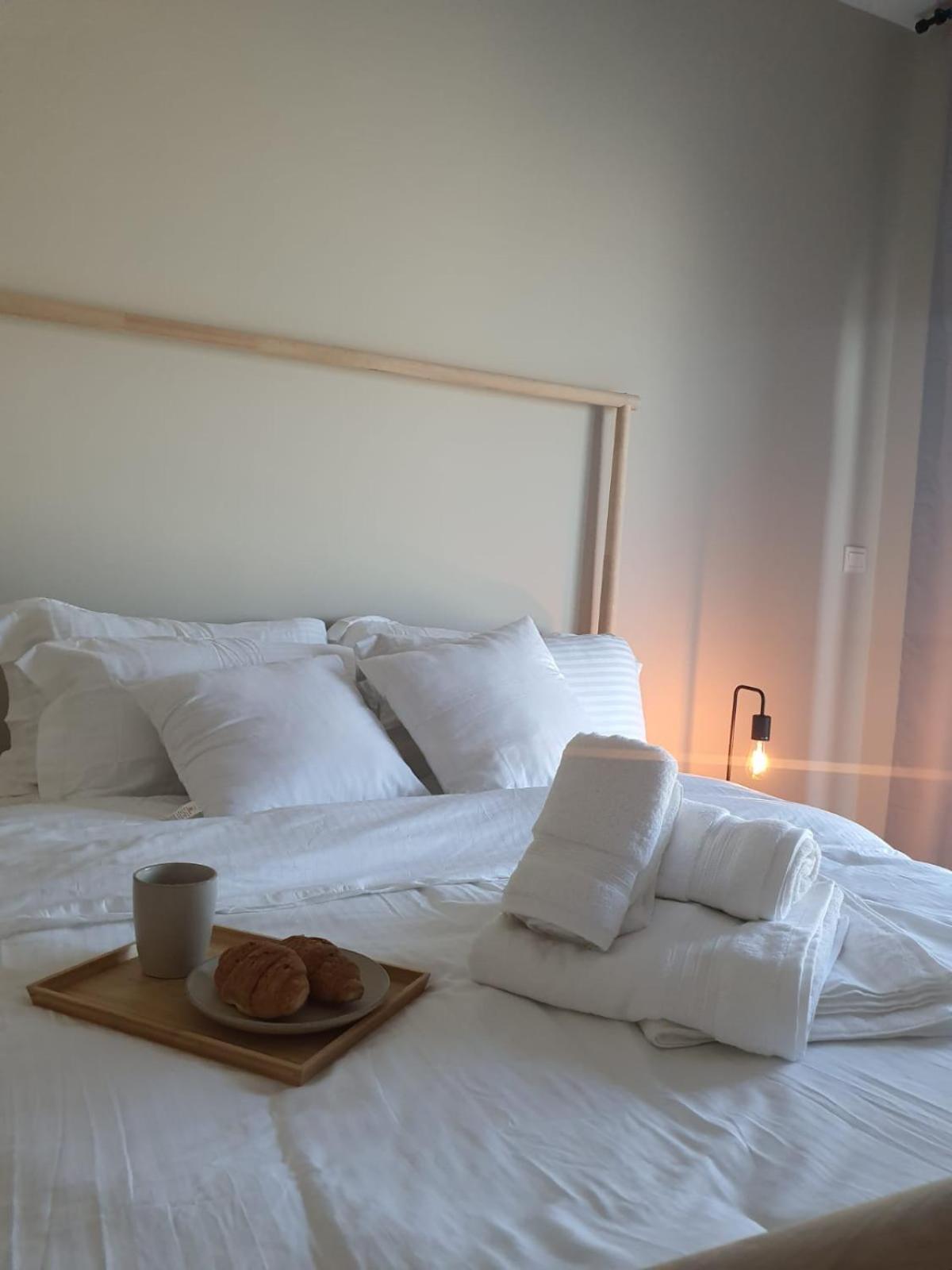 Cozy 1-bedroom apartment in Dubai South with Pool