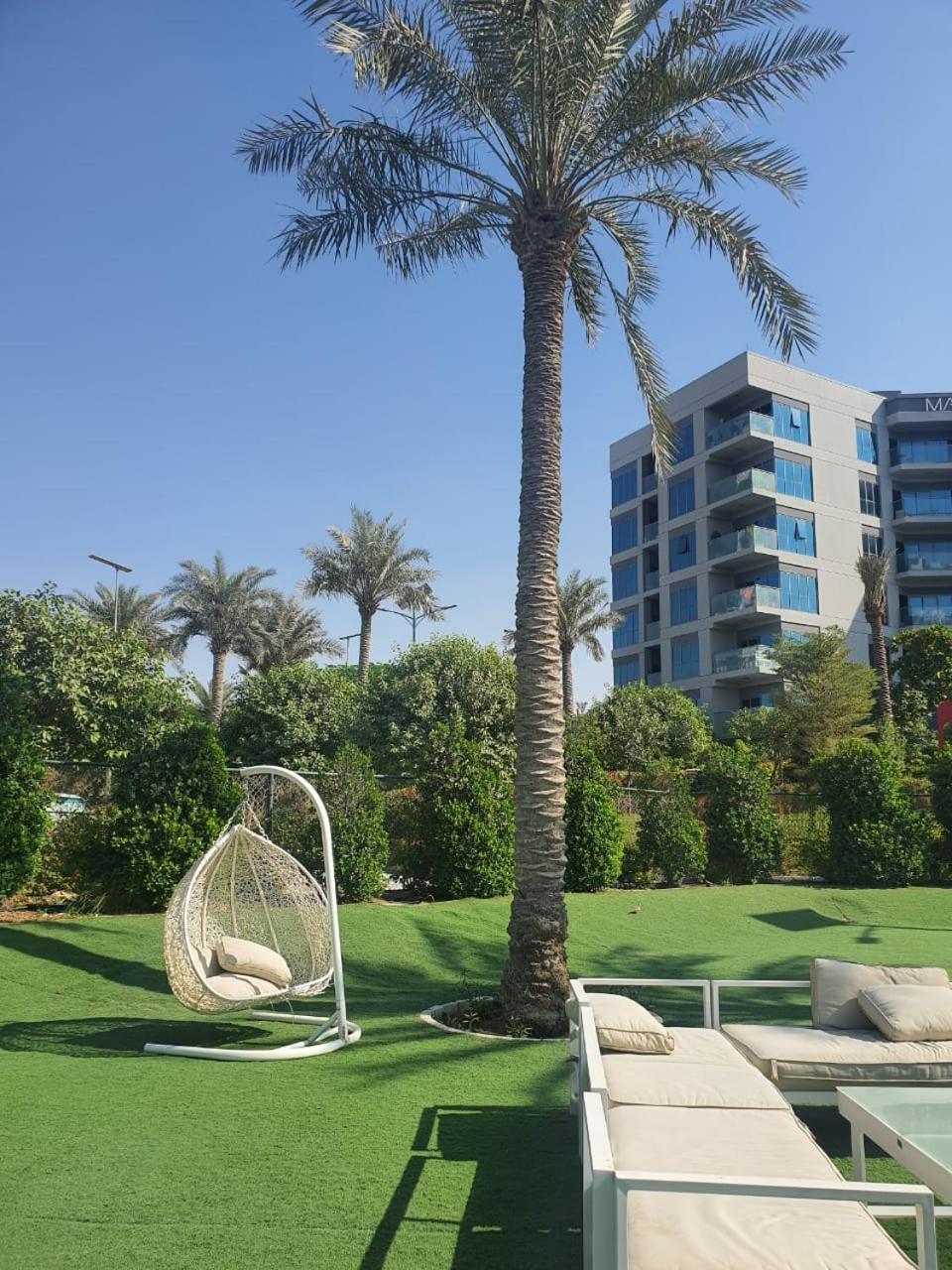 Cozy 1-bedroom apartment in Dubai South with Pool