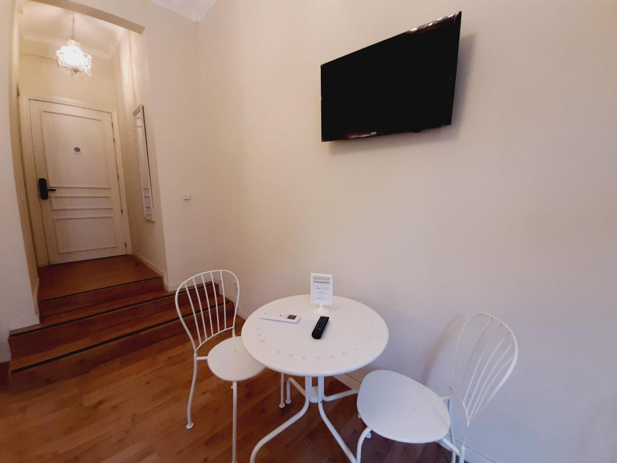 Lumine Luxury Suites by gaiarooms