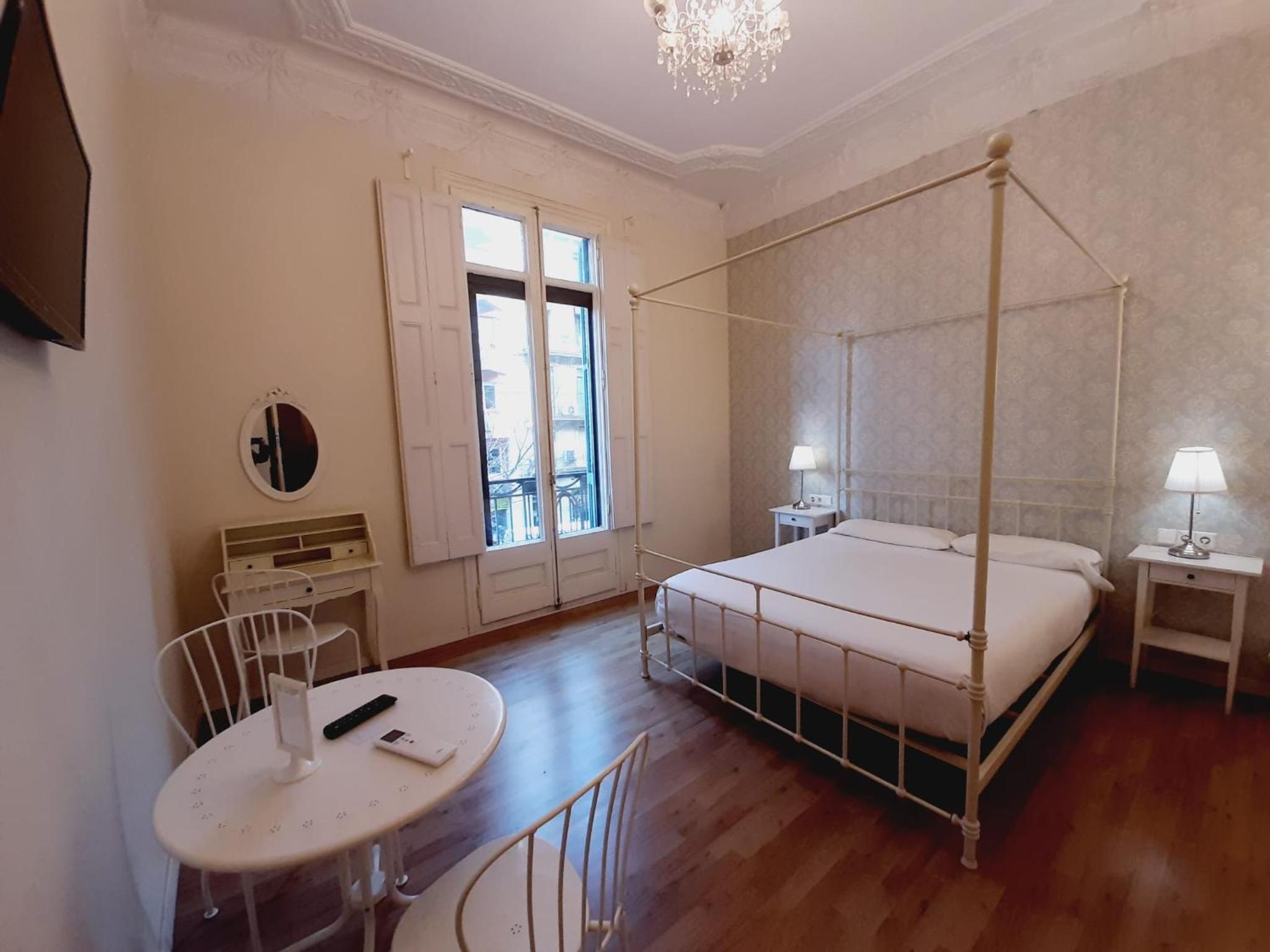 Lumine Luxury Suites by gaiarooms
