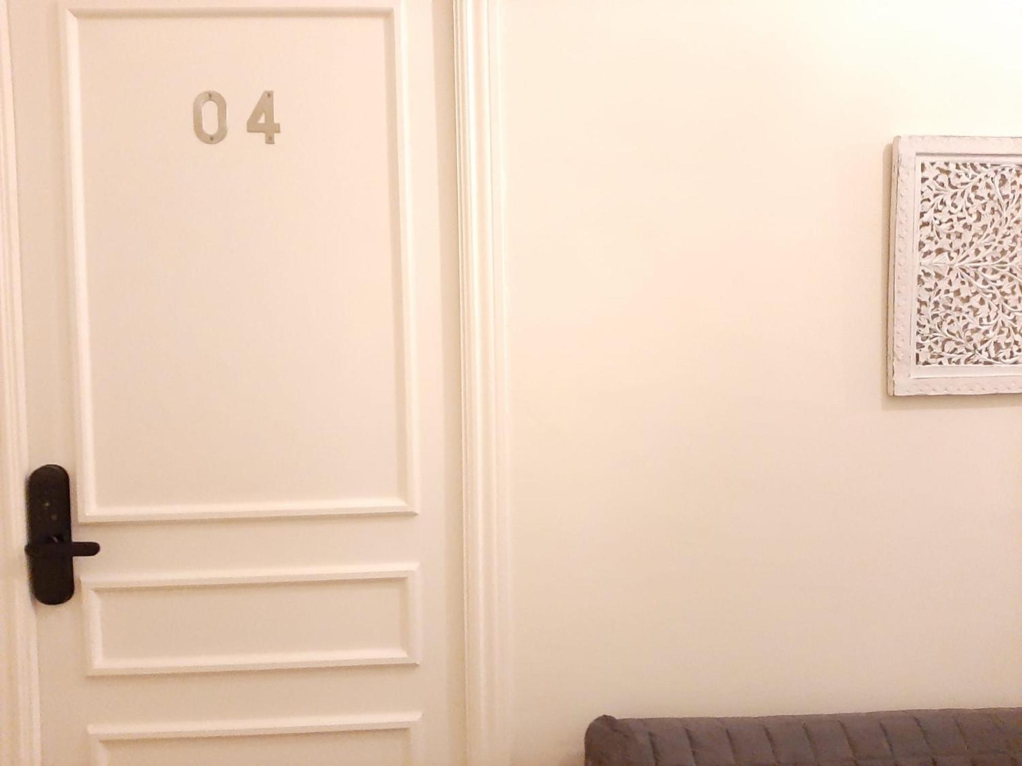 Lumine Luxury Suites by gaiarooms