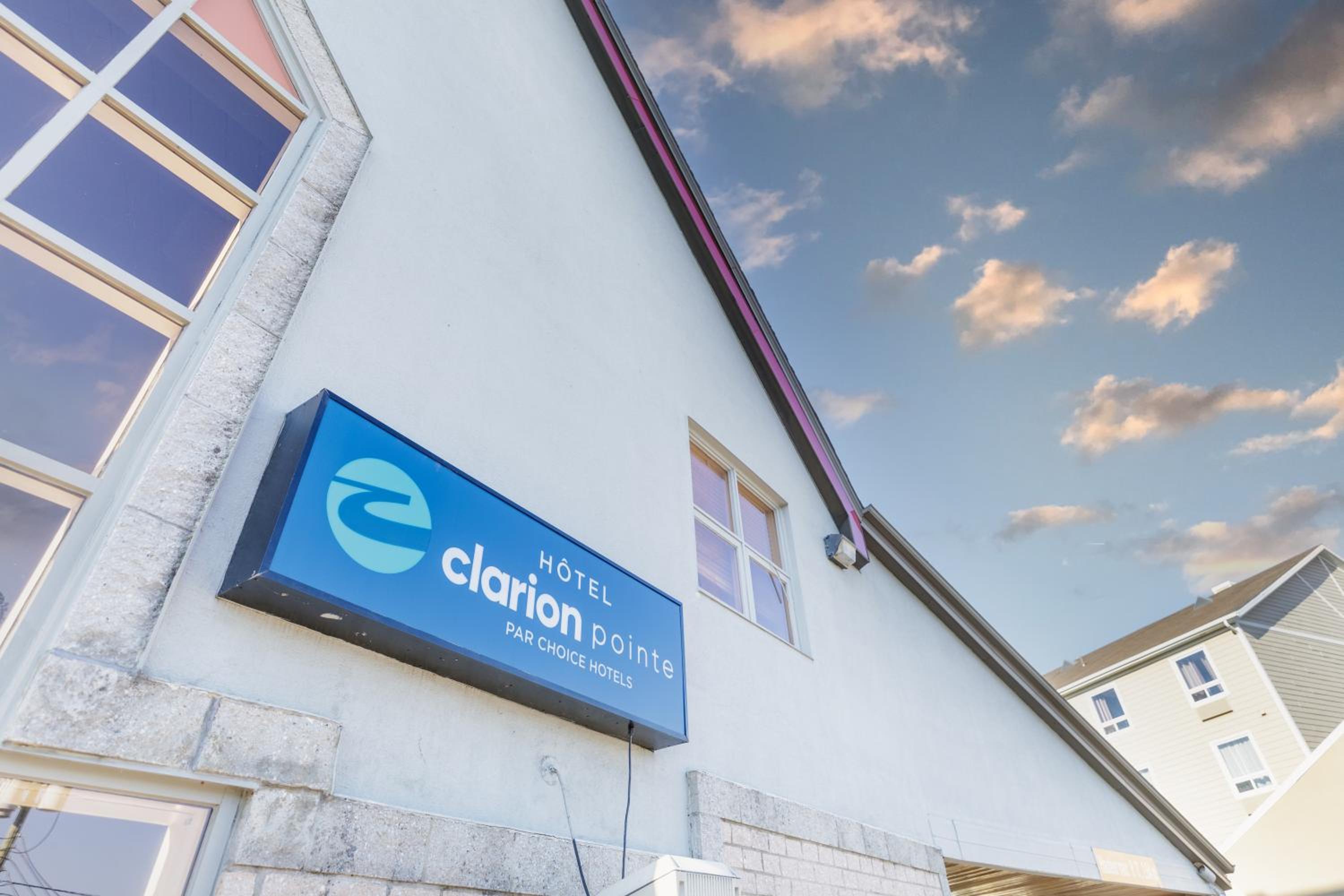 Hotel Clarion Pointe Quebec Airport - Image 1