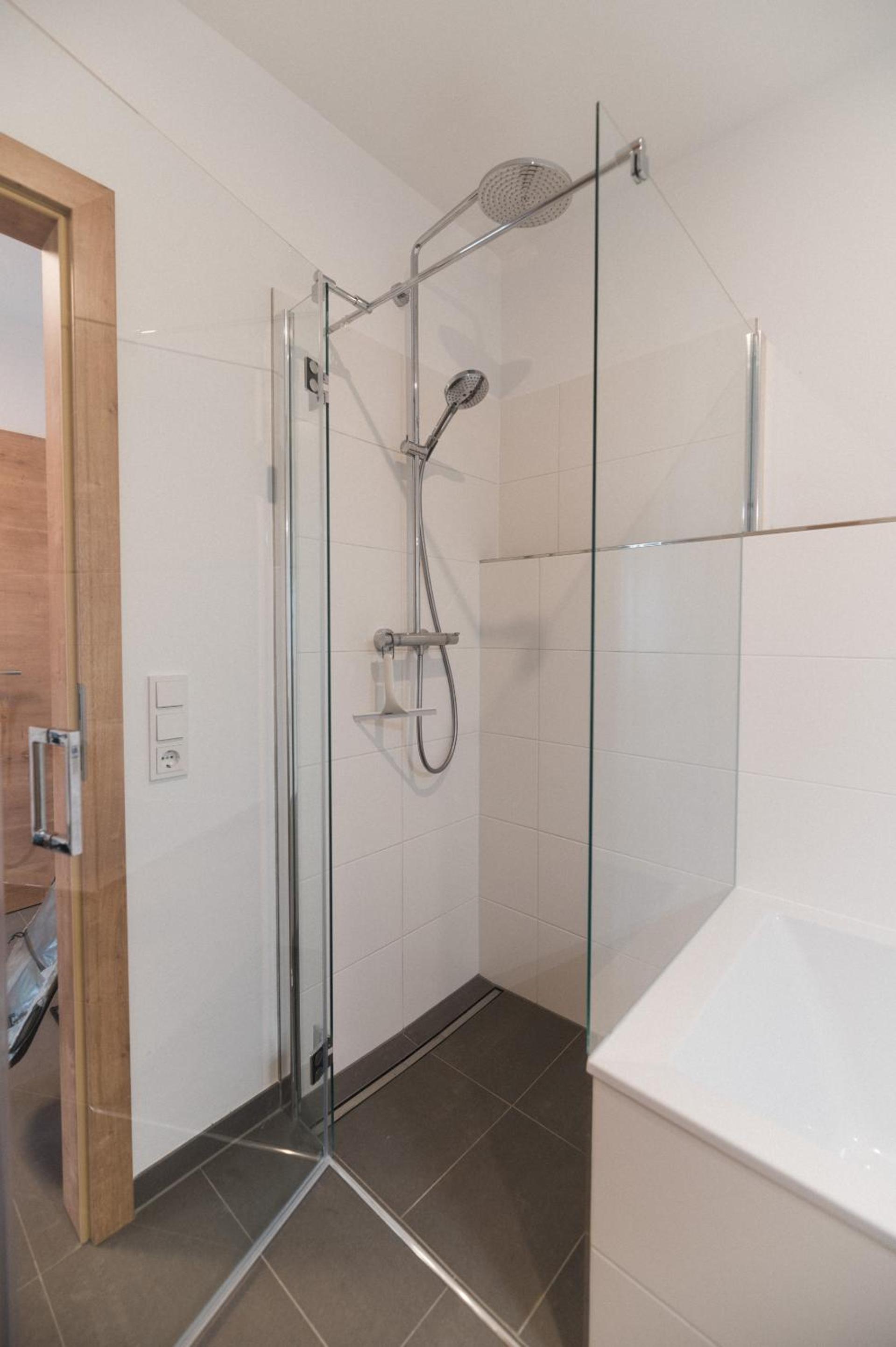 Ferienwohnung Bergsonne mit Sonnenbalkon und Tiefgaragen Parkplatz