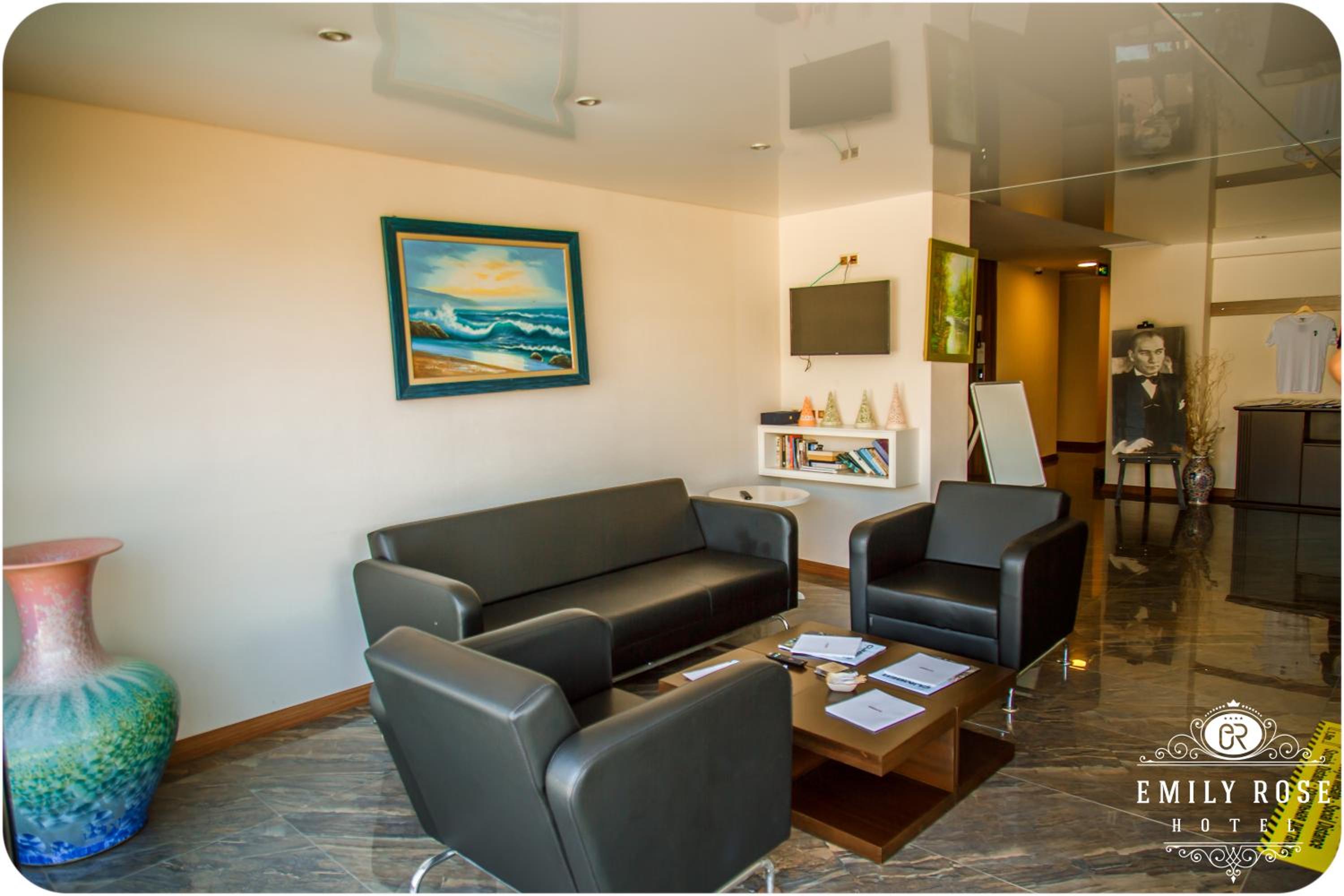 Emily Rose Hotel - Image 14