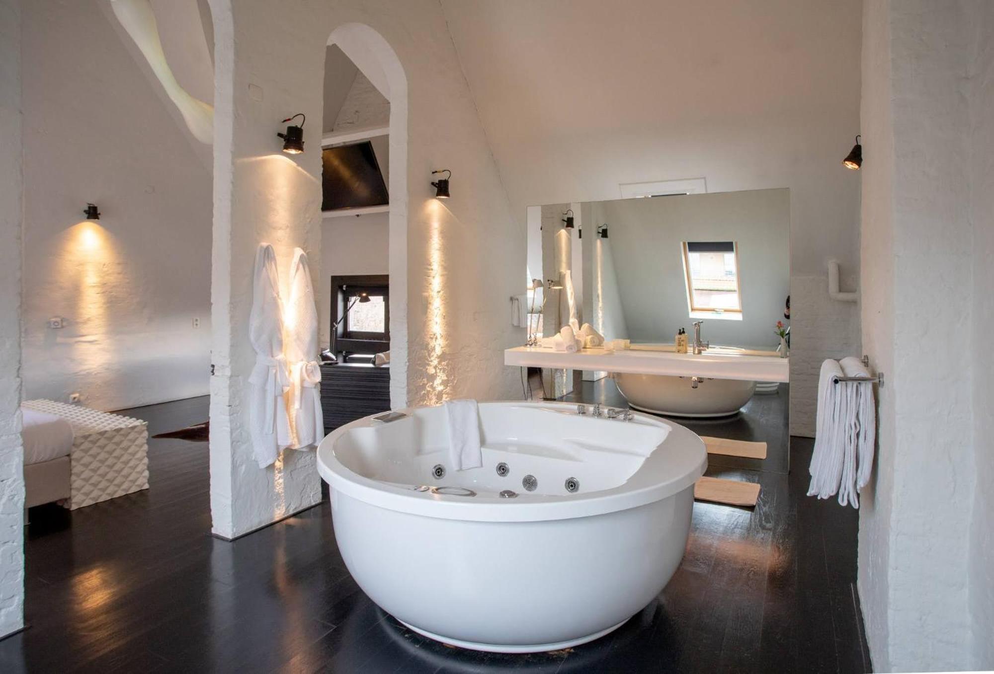B&B Suites FEEK
