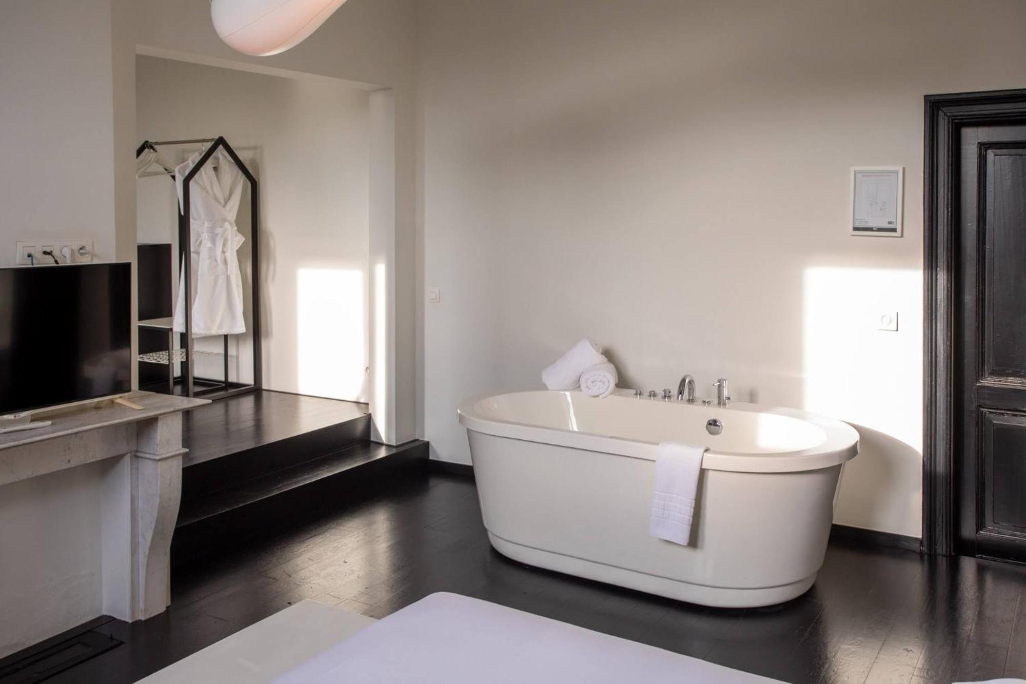 B&B Suites FEEK