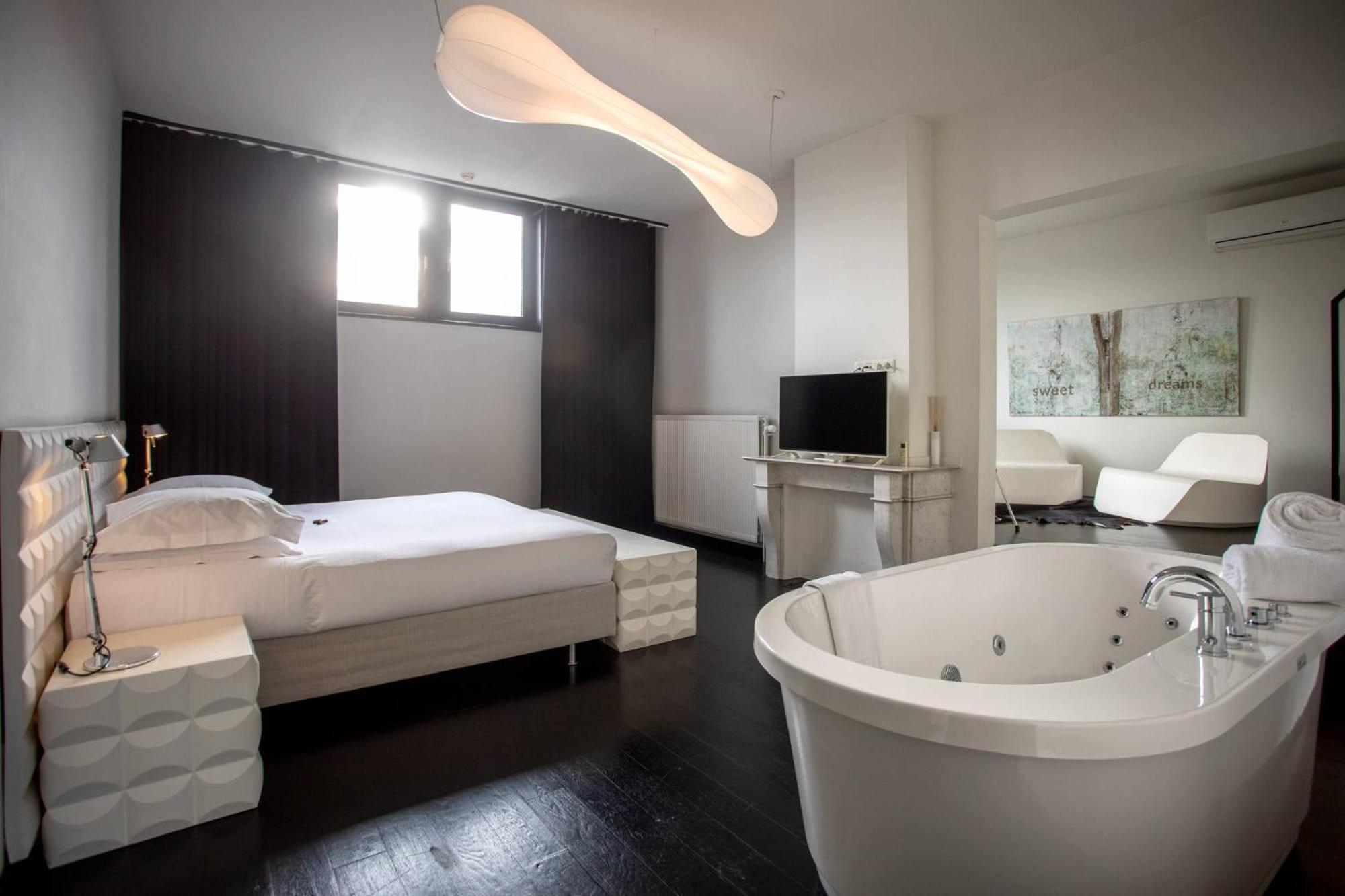 B&B Suites FEEK