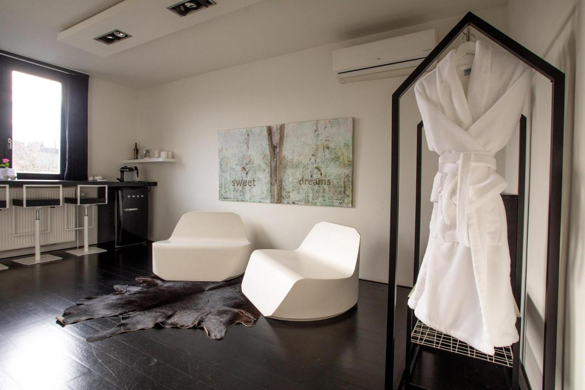B&B Suites FEEK