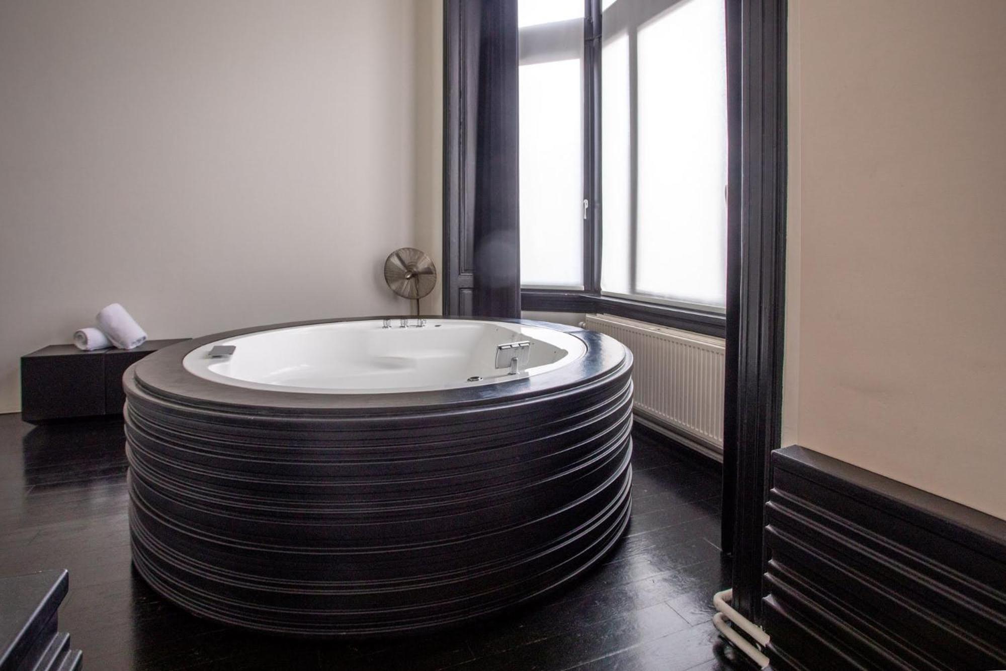 B&B Suites FEEK