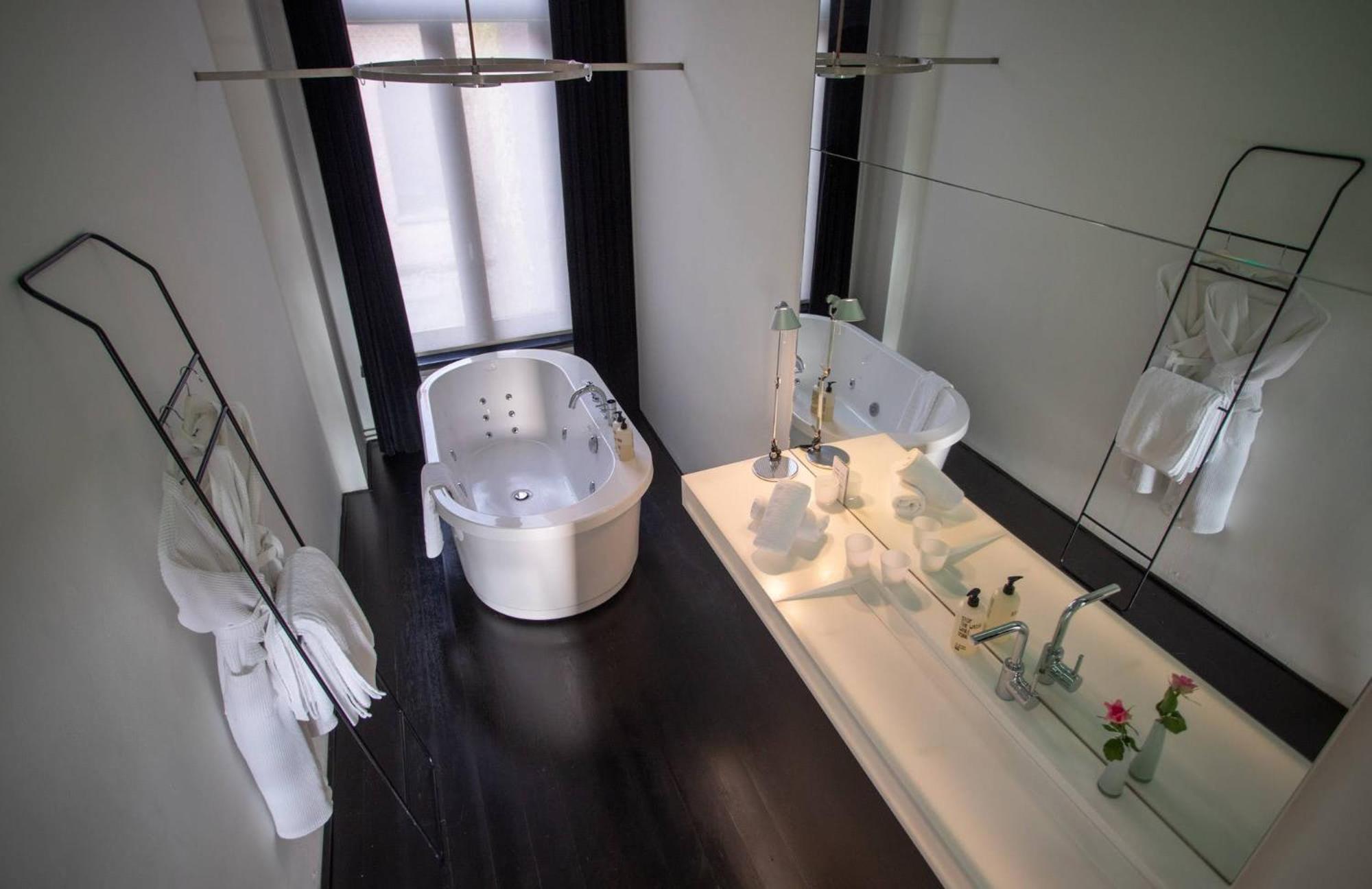 B&B Suites FEEK