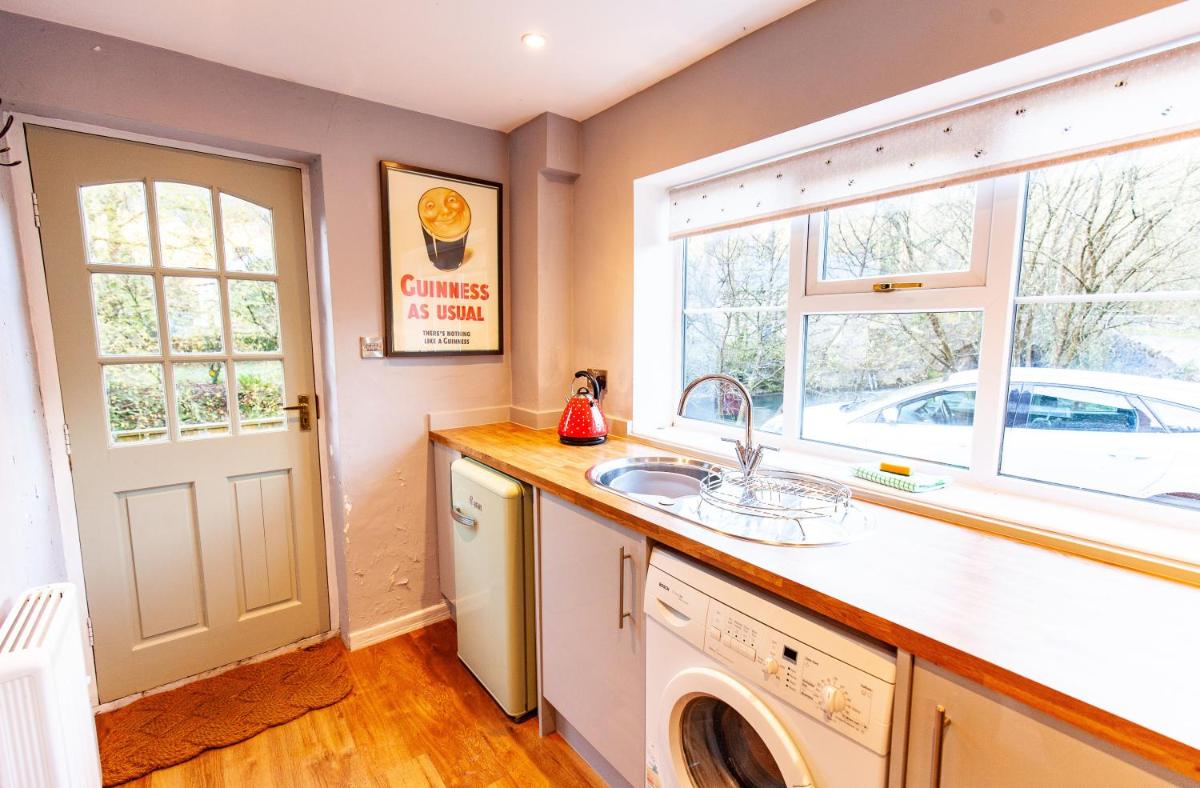 Aberdulas Cottage in the Dyfi Valley Wales view 5