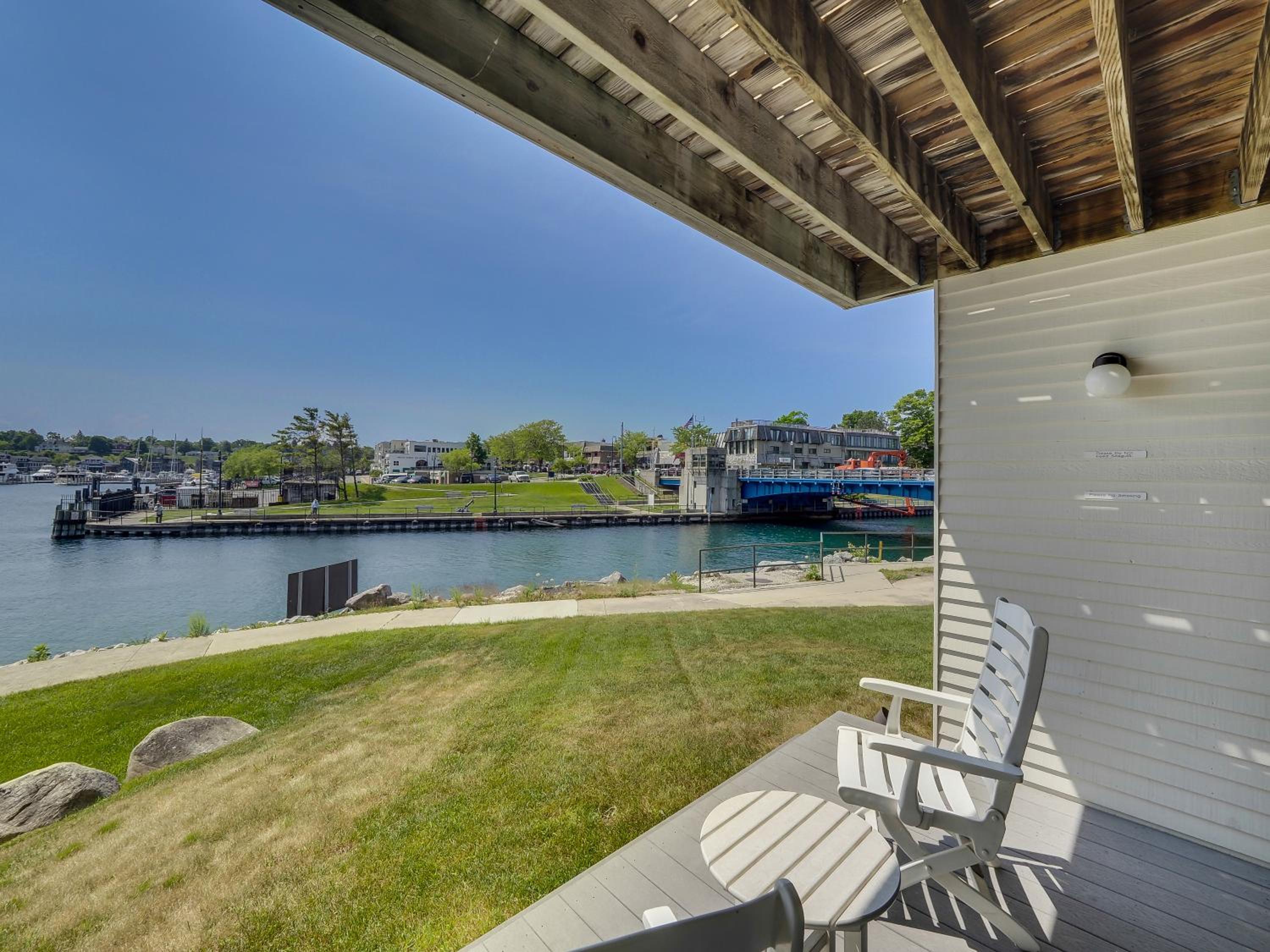 115 Edgewater Inn view 2