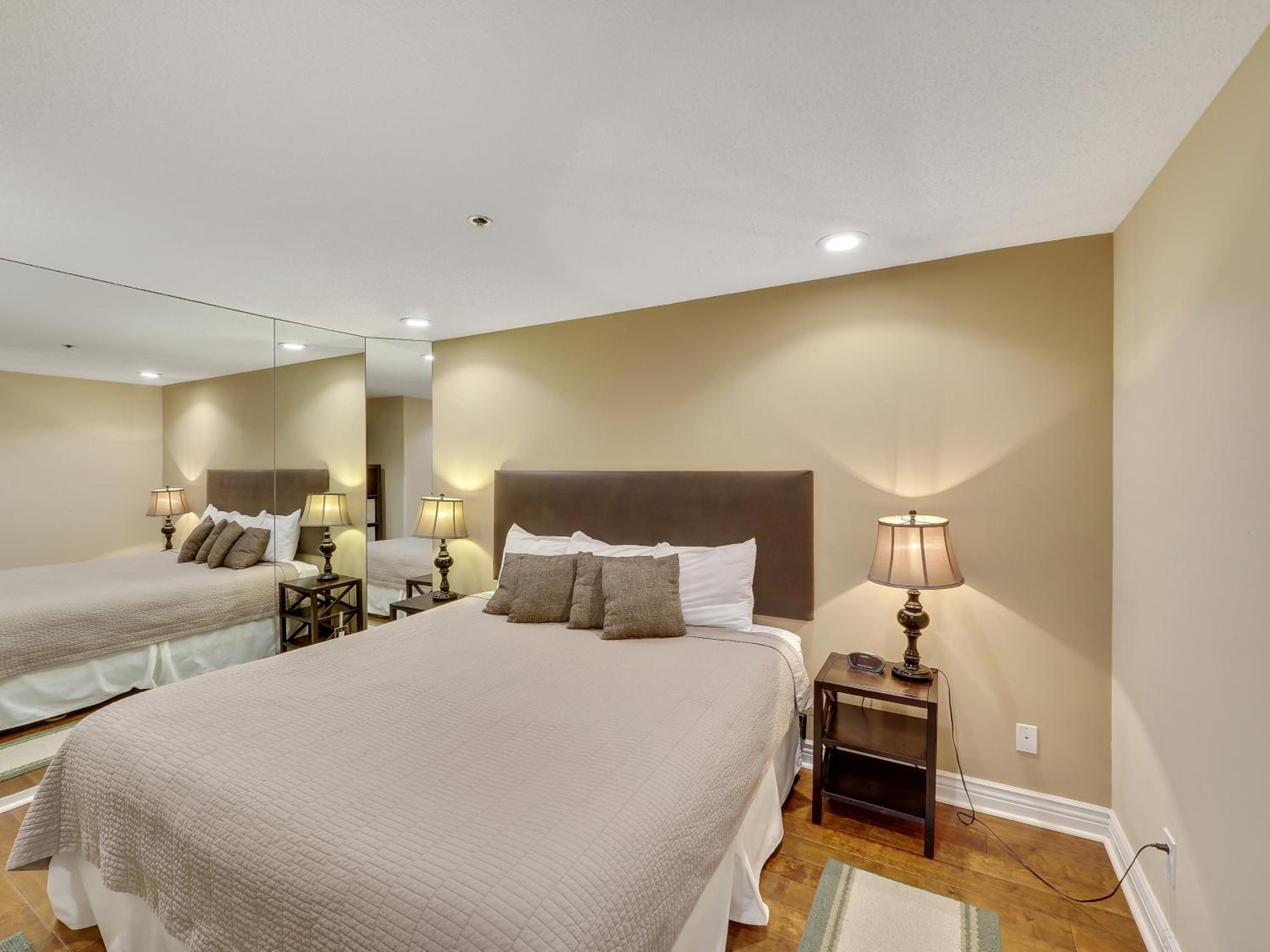 116 Edgewater Inn view 5