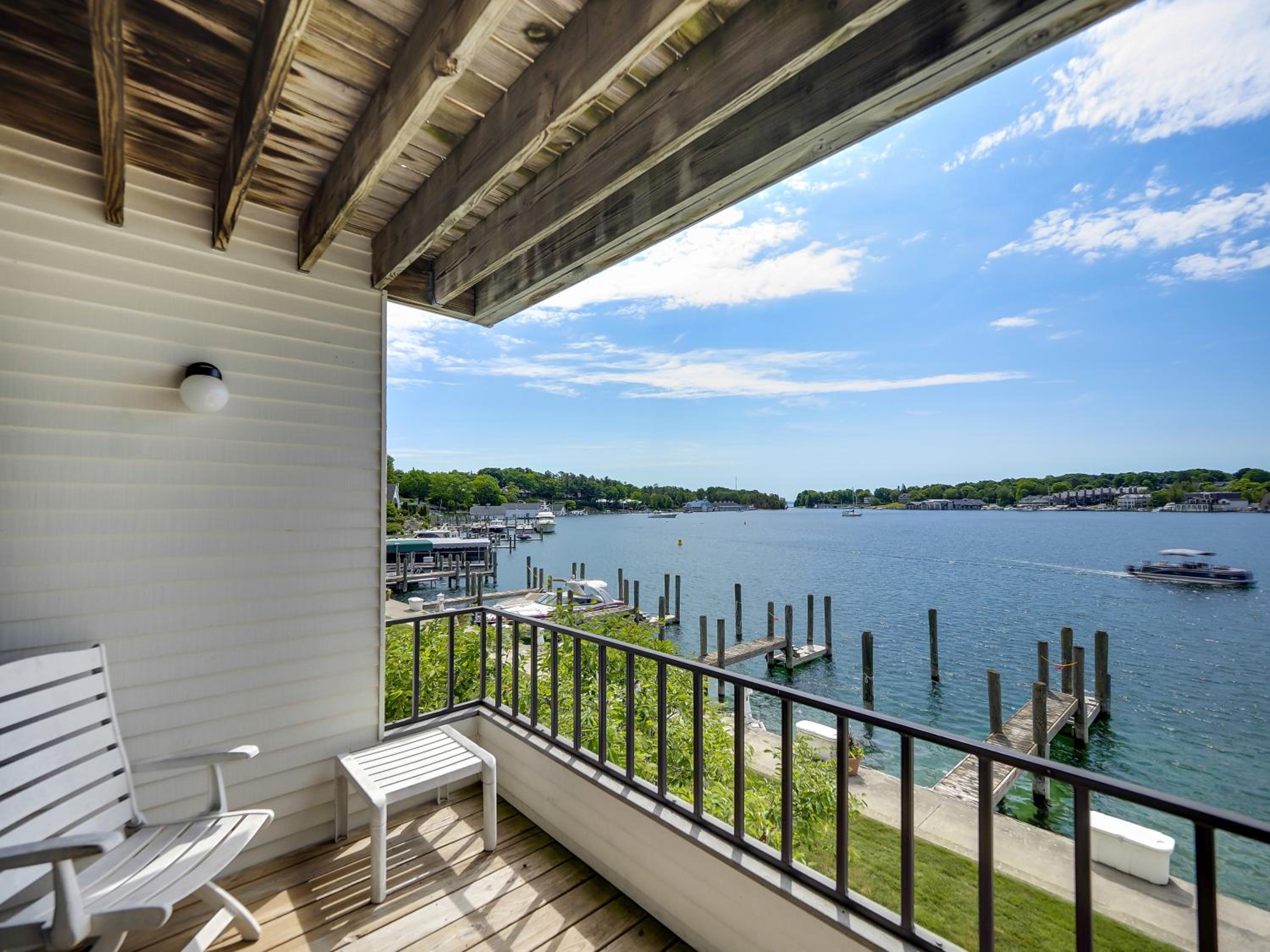 227 Edgewater Inn view 5