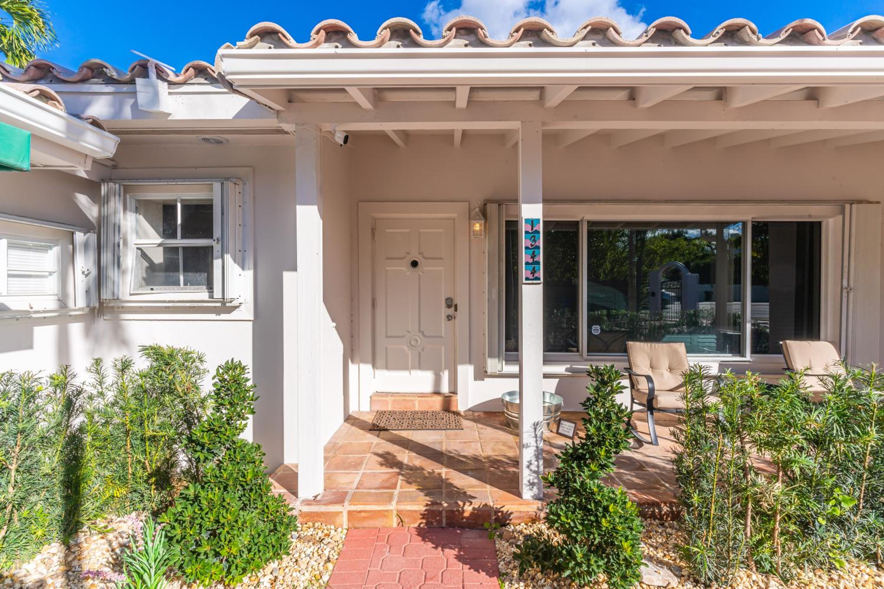 Hotel NEWLY RENOVATED POOL, HOT TUB, & EPIC BACKYARD - Image 1