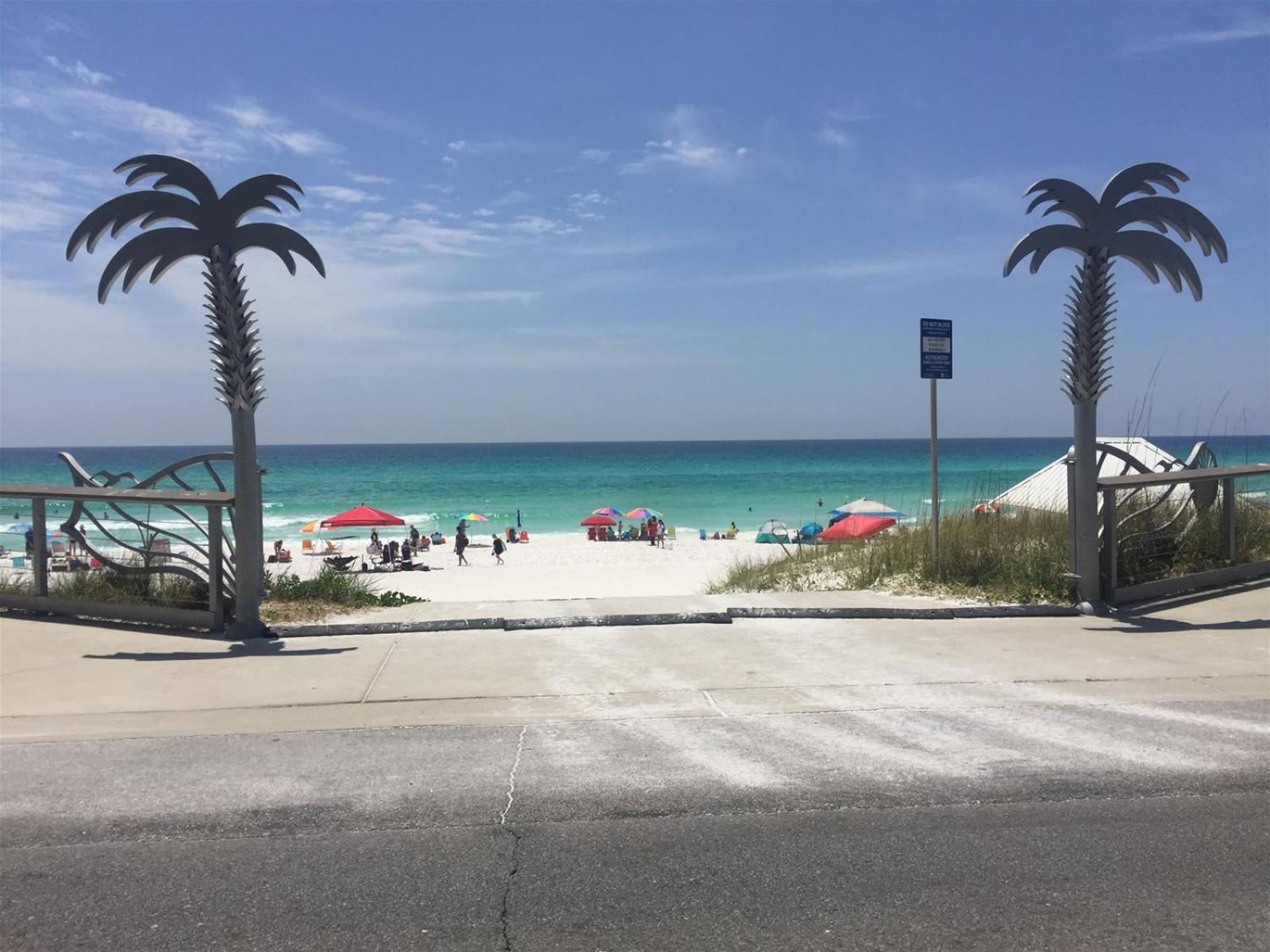 6 A, One Bedroom Condo view 4