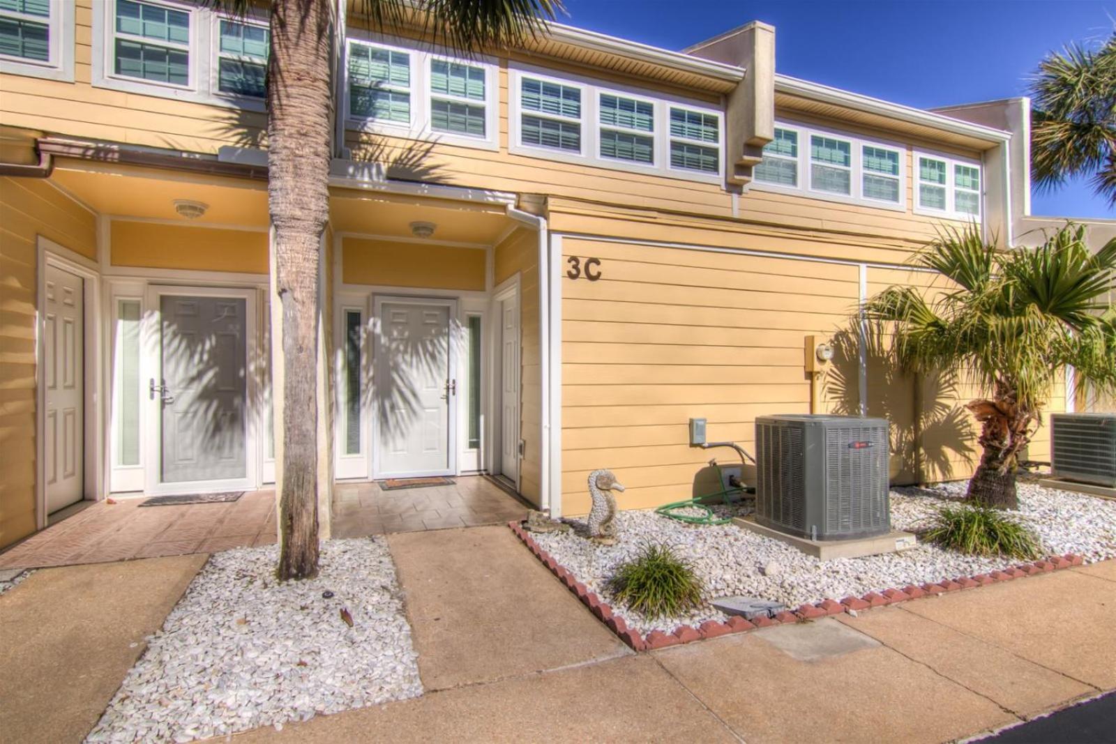 3 C, Three Bedroom Townhome