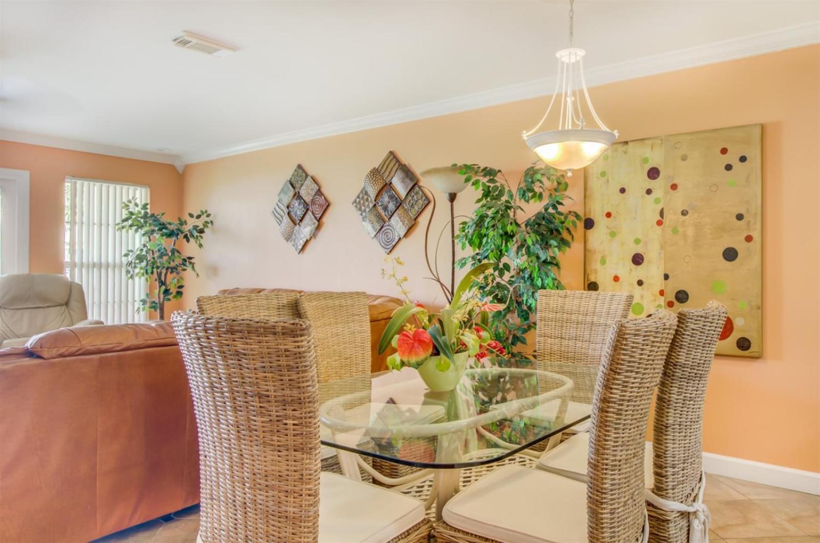 4 A, Three Bedroom Townhome view 3