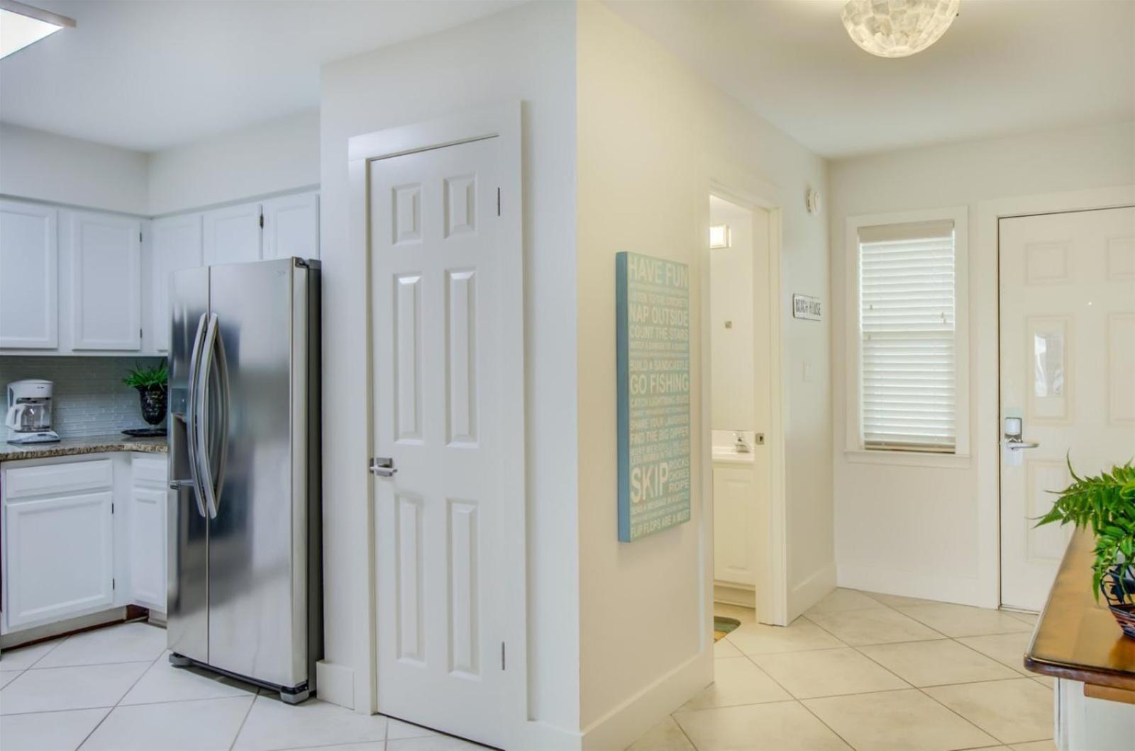 2 C, Three Bedroom Townhome view 2