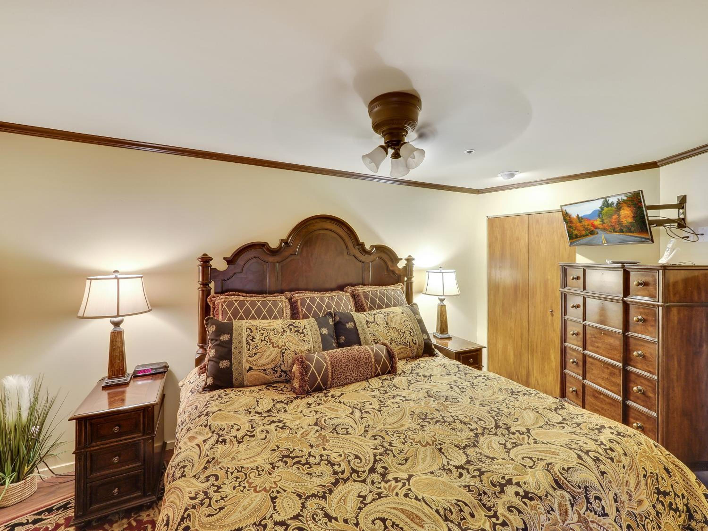 234 Edgewater Inn