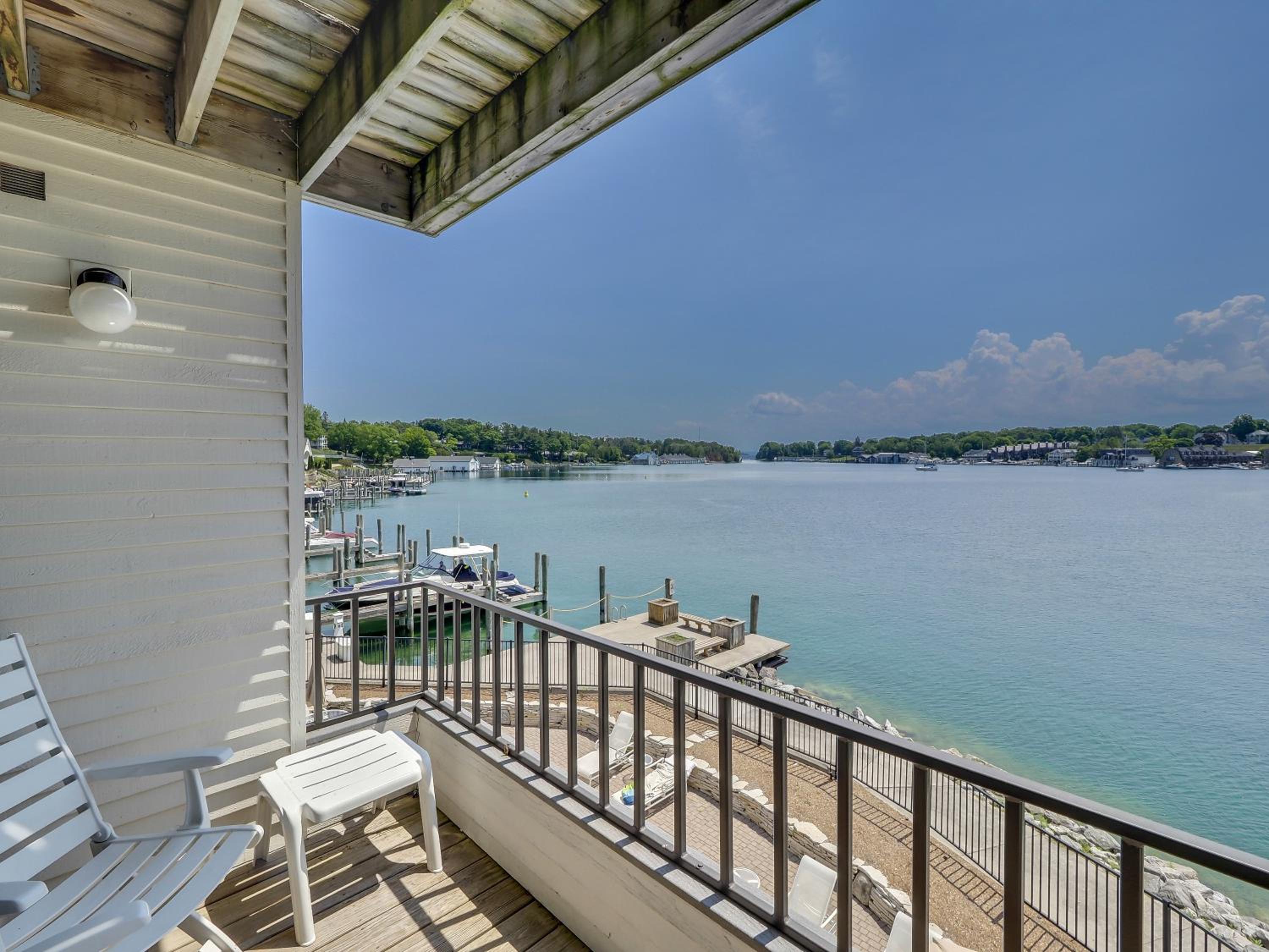 234 Edgewater Inn