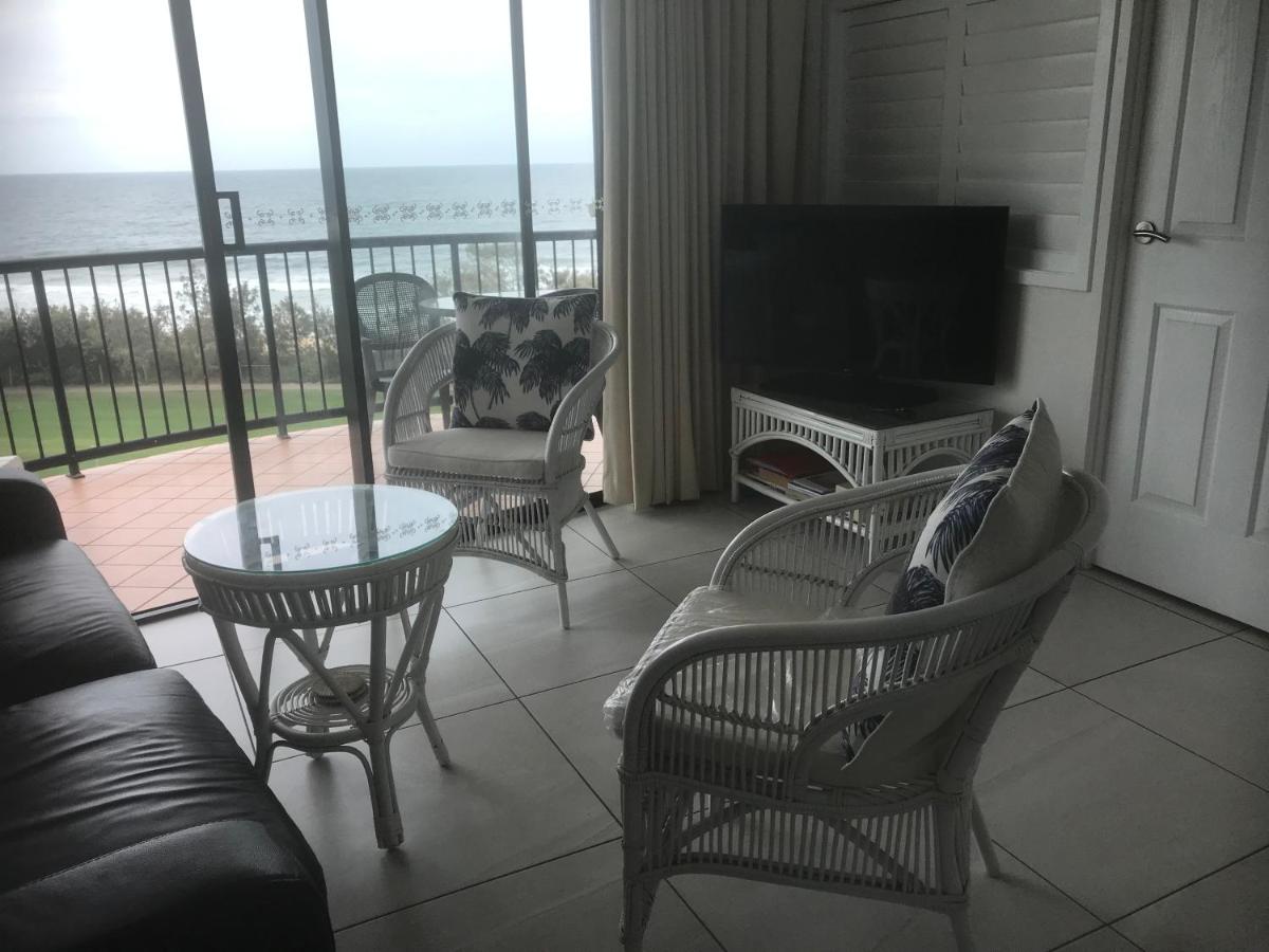 Absolute Beachfront Penthouse with Exclusive Rooftop