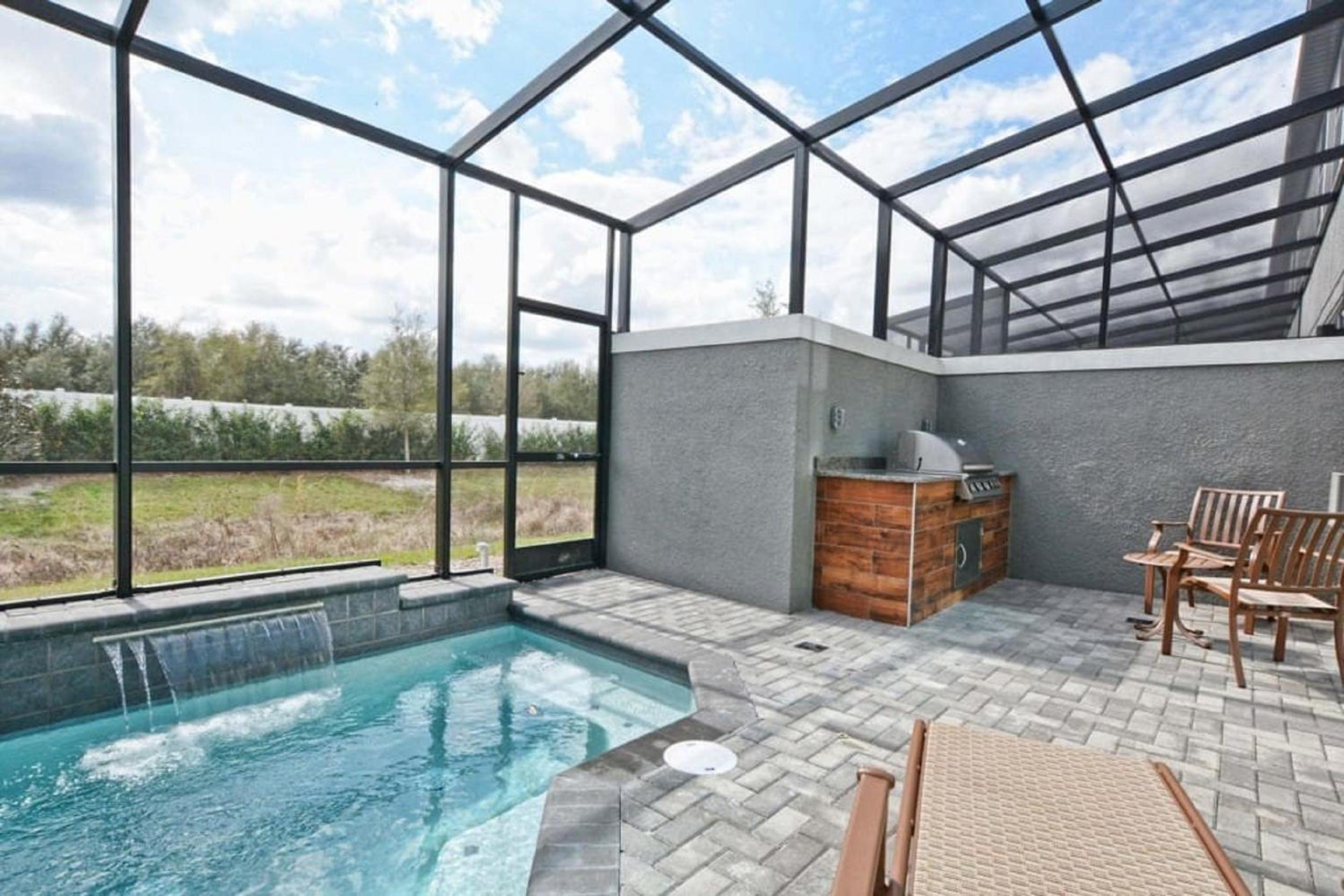 Beautiful Four Bedrooms Townhouse at Le Reve Resort (210121)