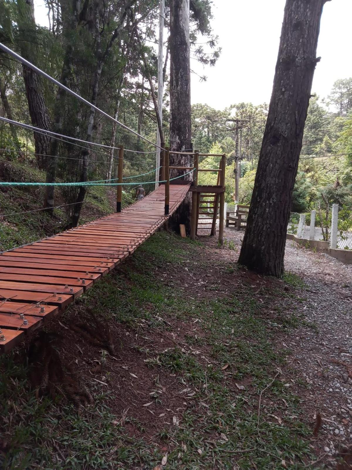 CASA EM CONDOMÍNIO