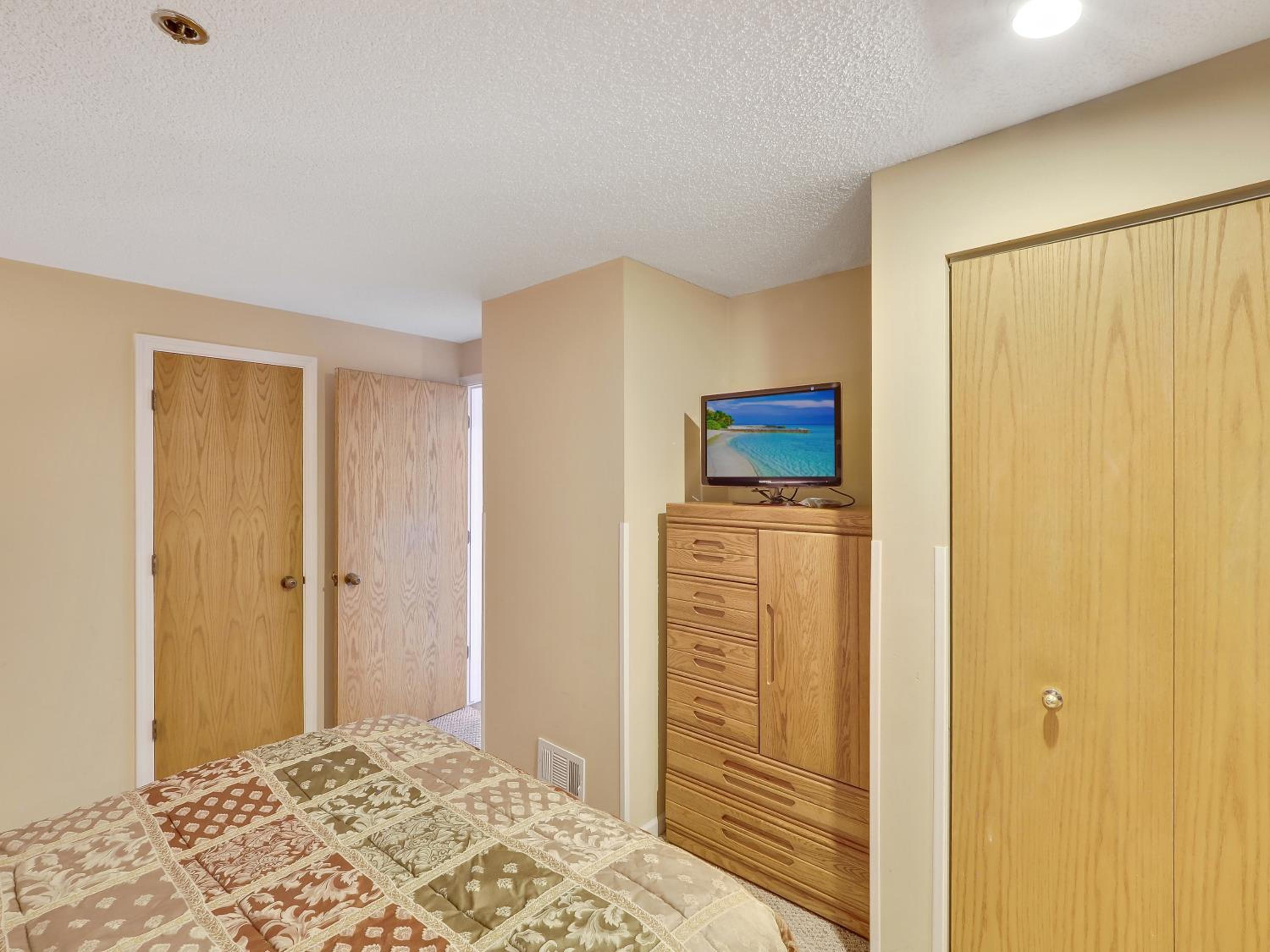 236 Edgewater Inn