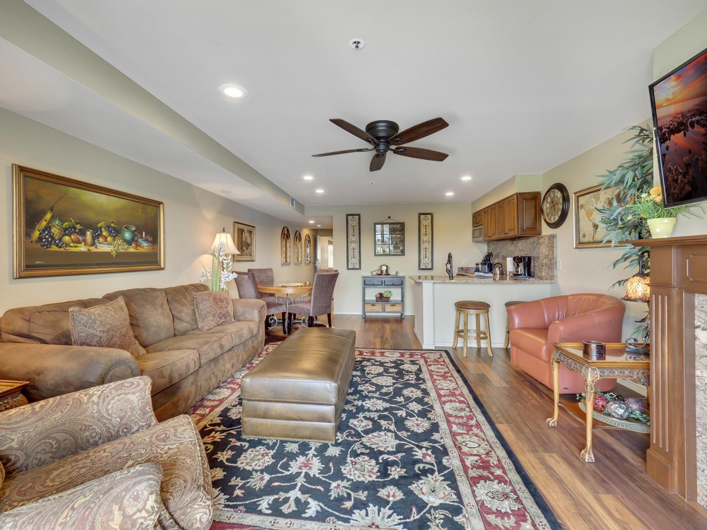 238 Edgewater Inn view 5